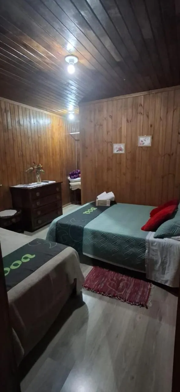 Photo of the whole room in Chalé das Neves