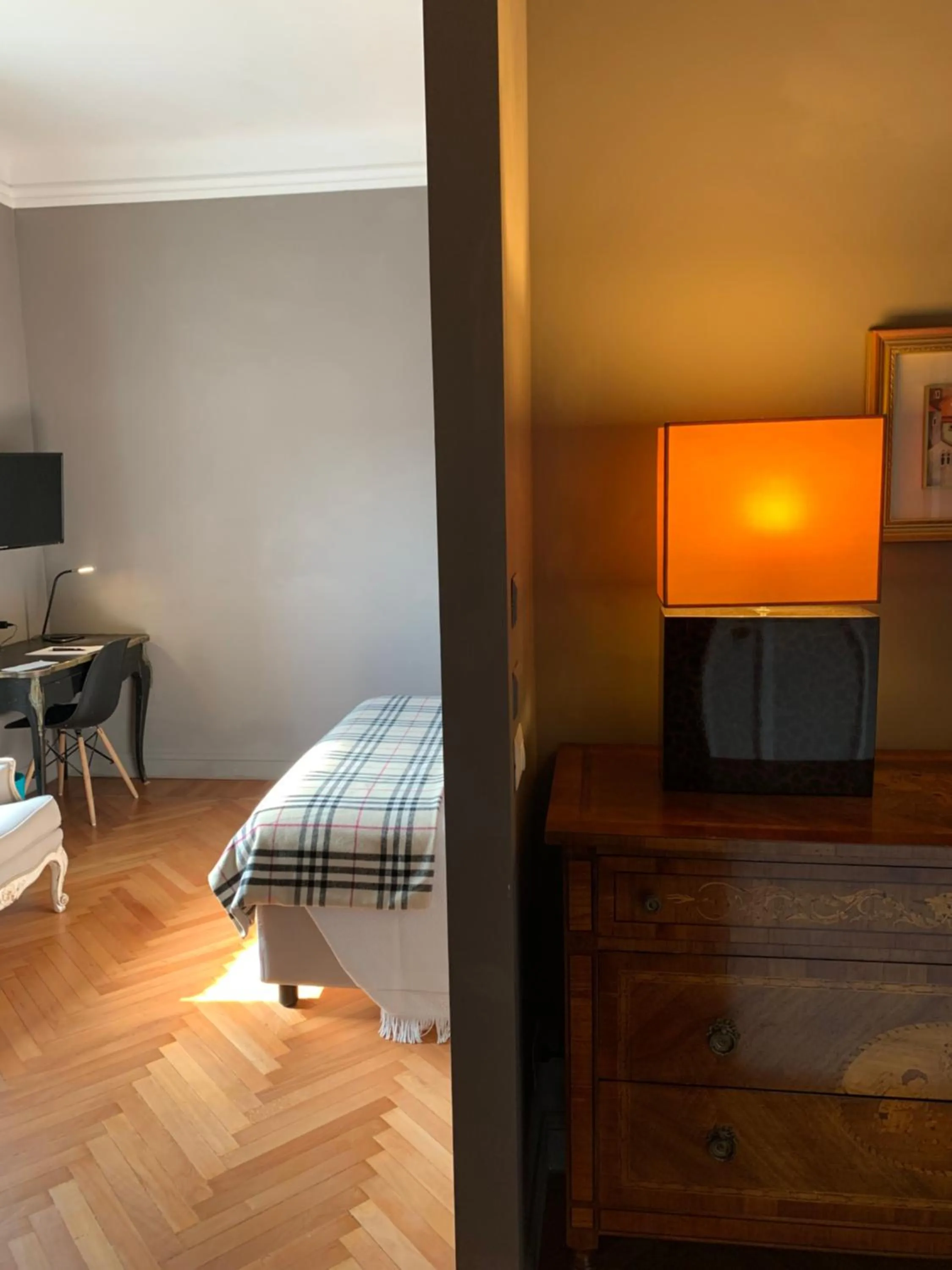 Bedroom, Bed in Pattini Guest House