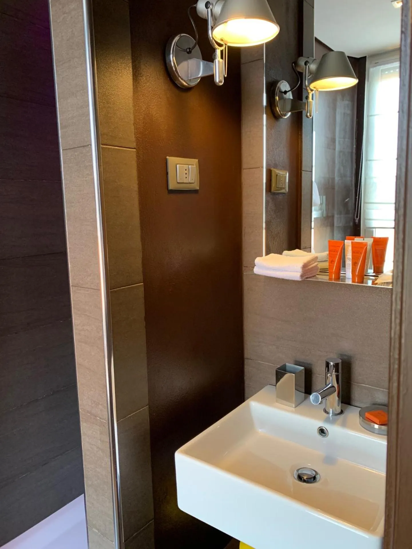 Bathroom in Pattini Guest House