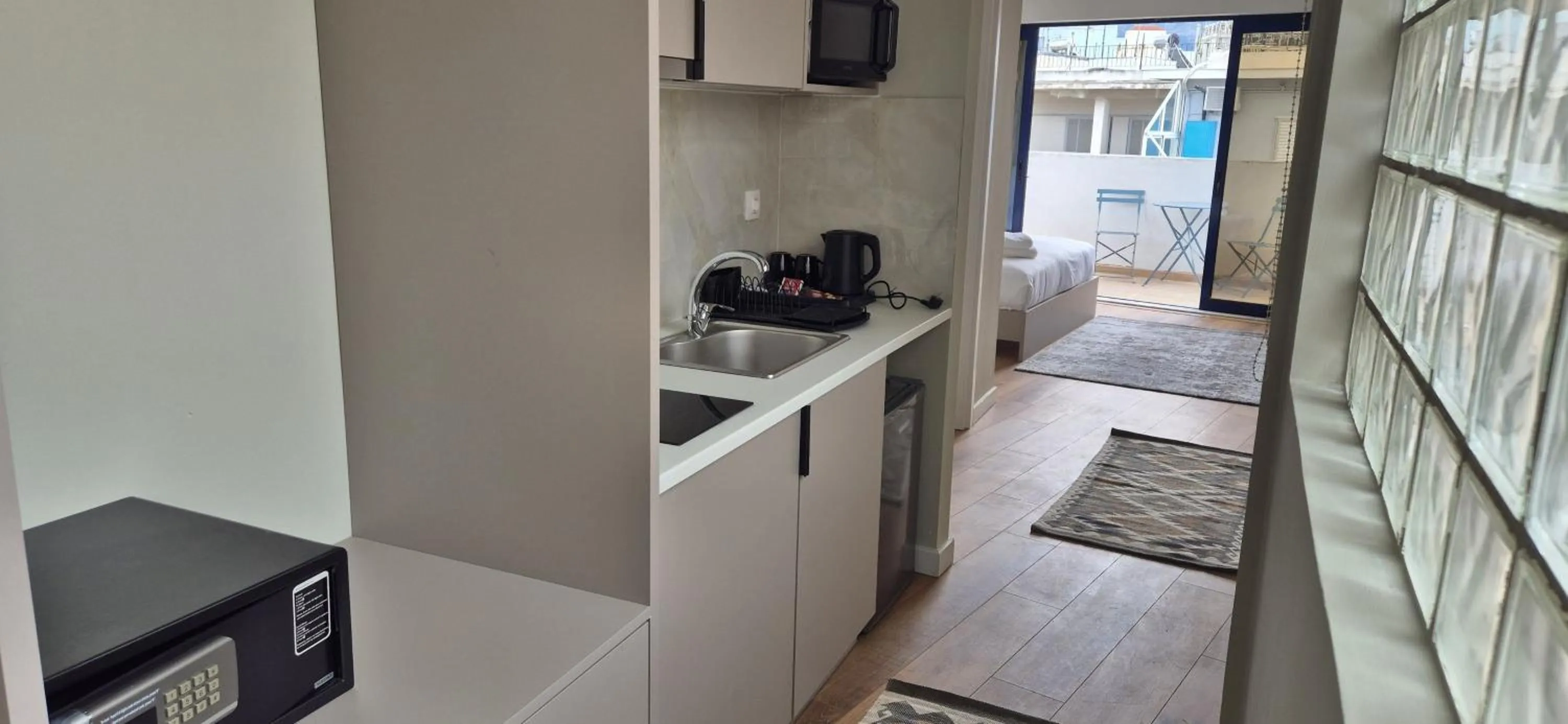 kitchen in Figleaf Kypseli