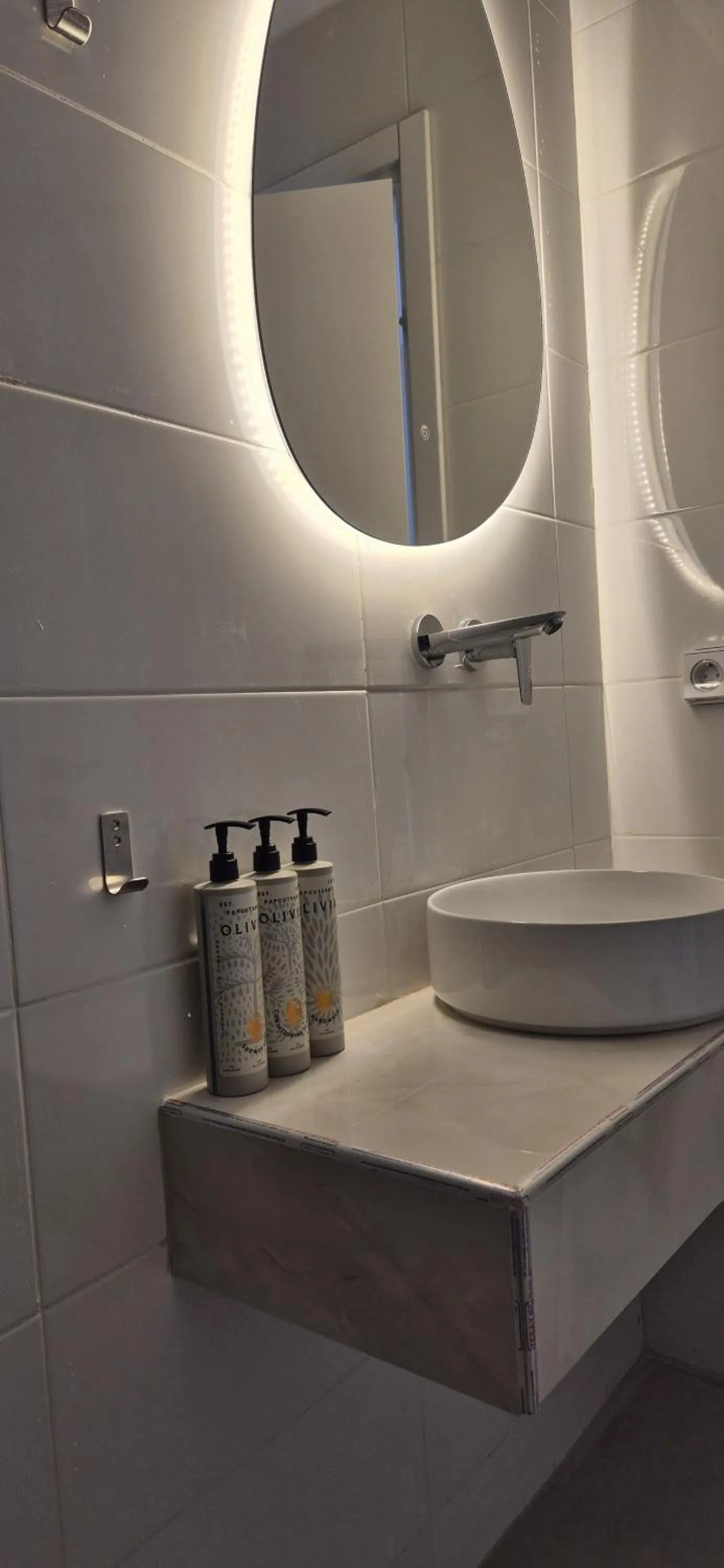 Bathroom in Figleaf Kypseli