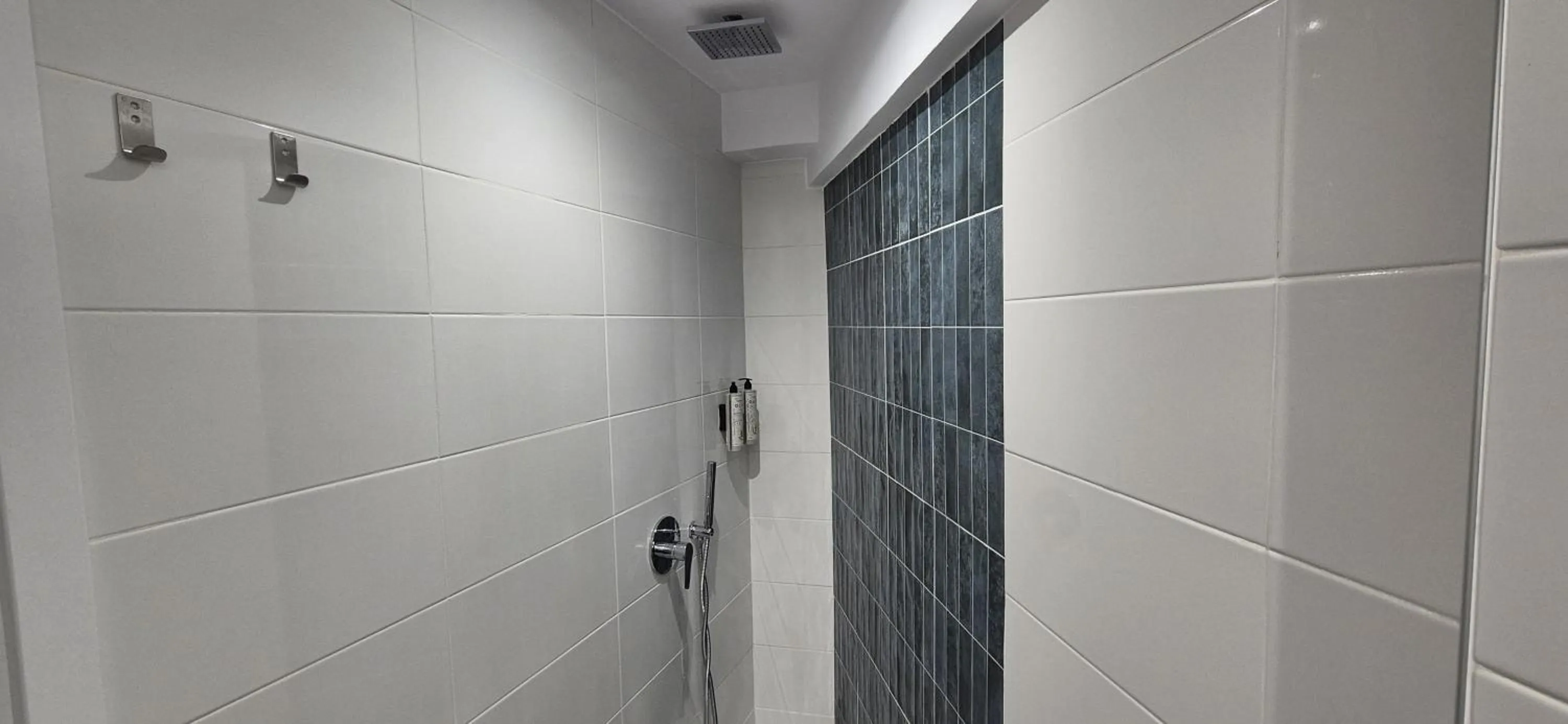 Bathroom in Figleaf Kypseli