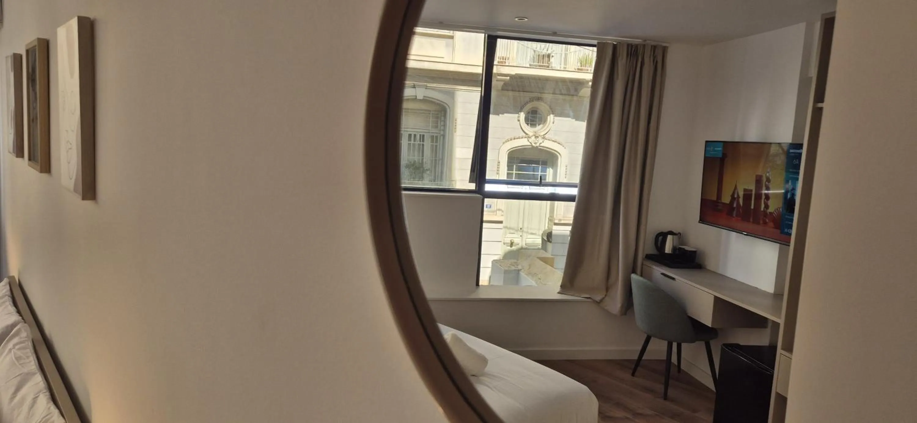 Bedroom in Figleaf Kypseli