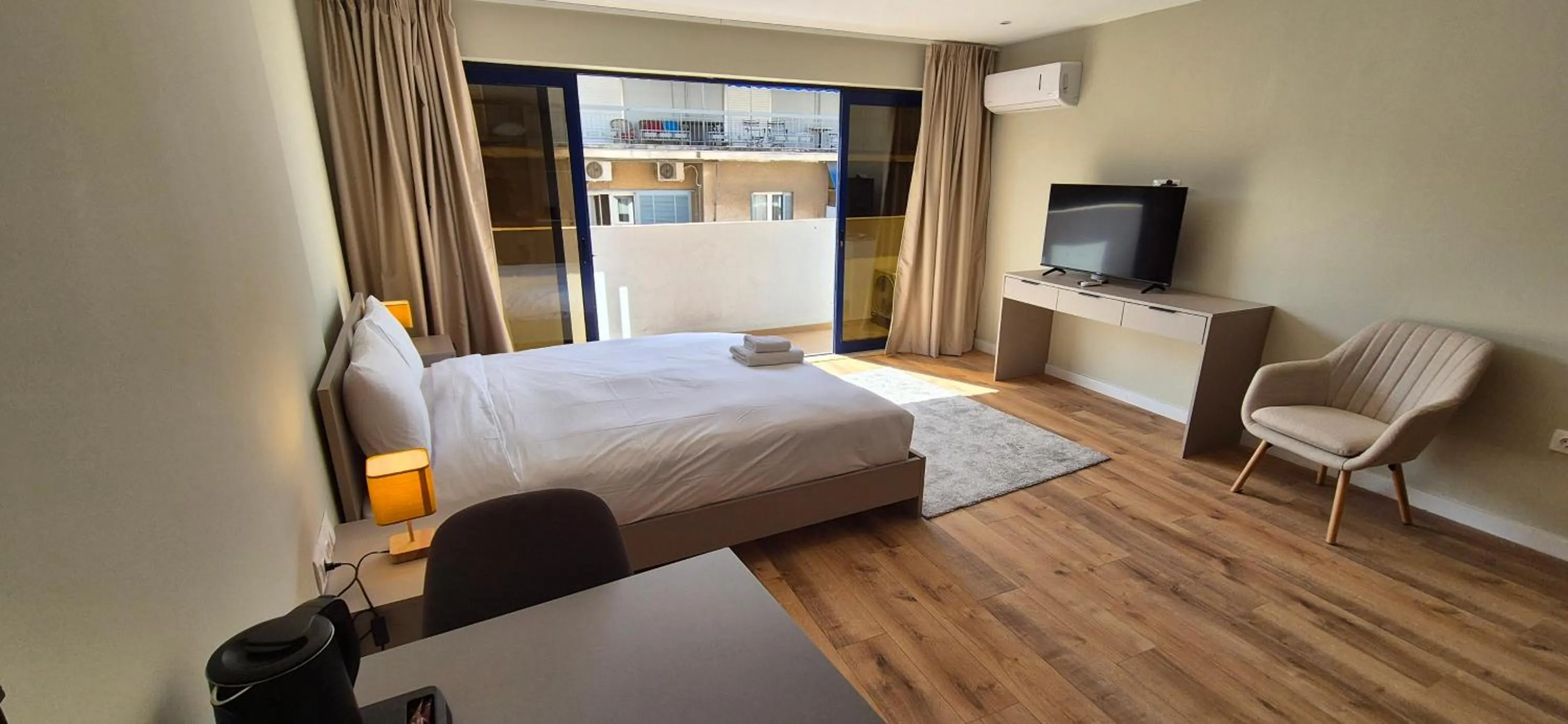 Bed in Figleaf Kypseli