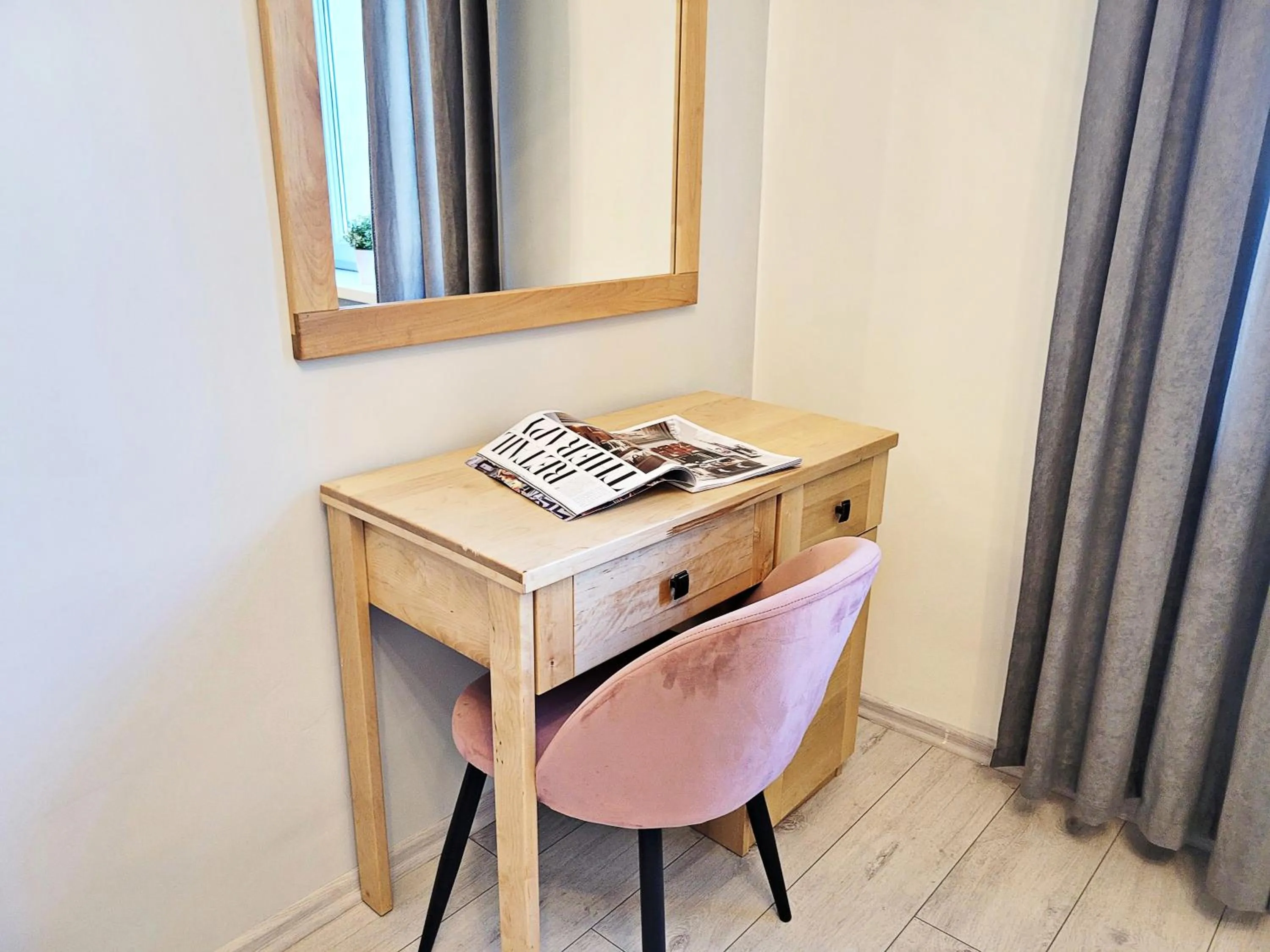 hair dresser in DReAM Main Station