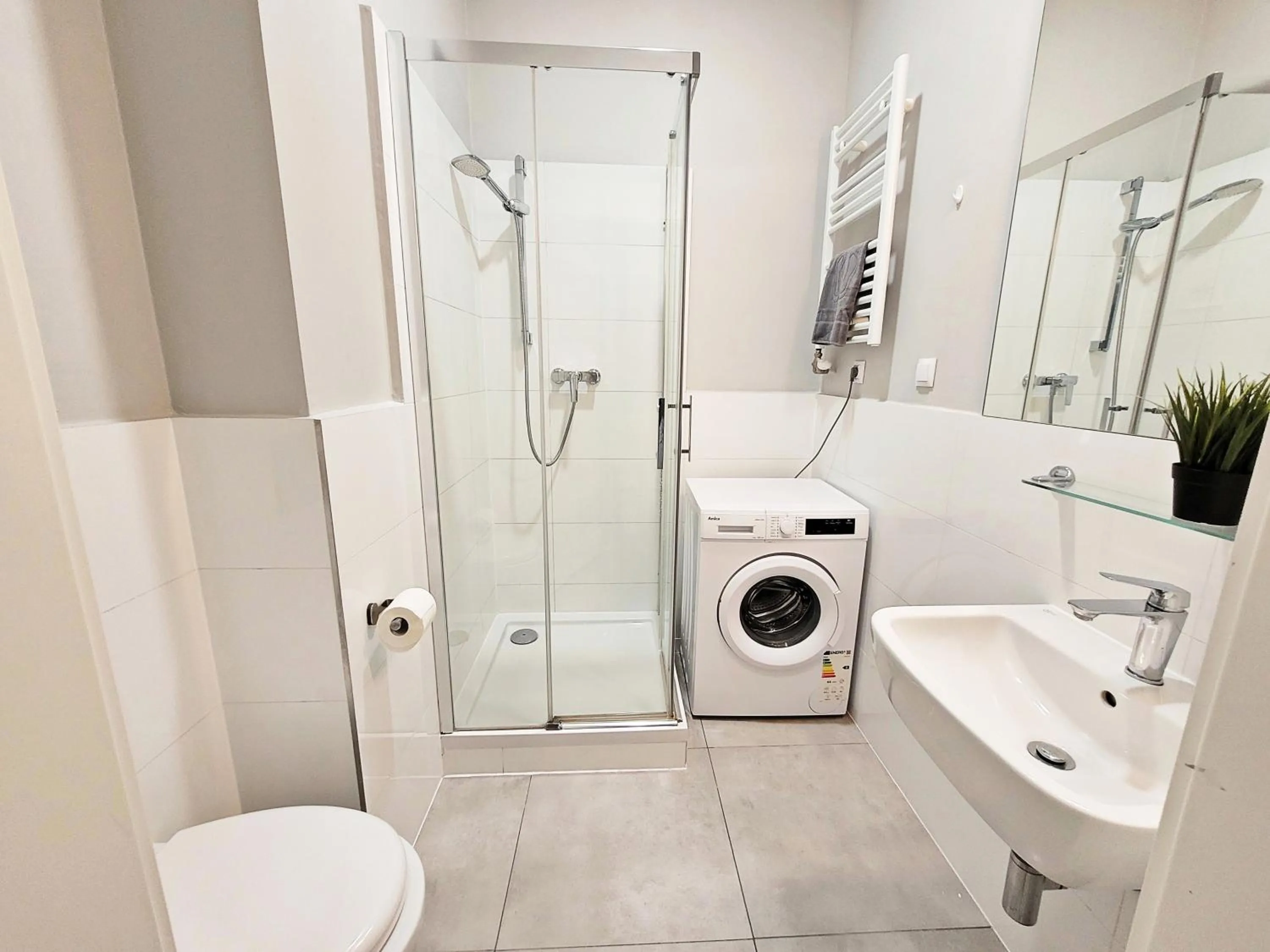 Shower in DReAM Main Station