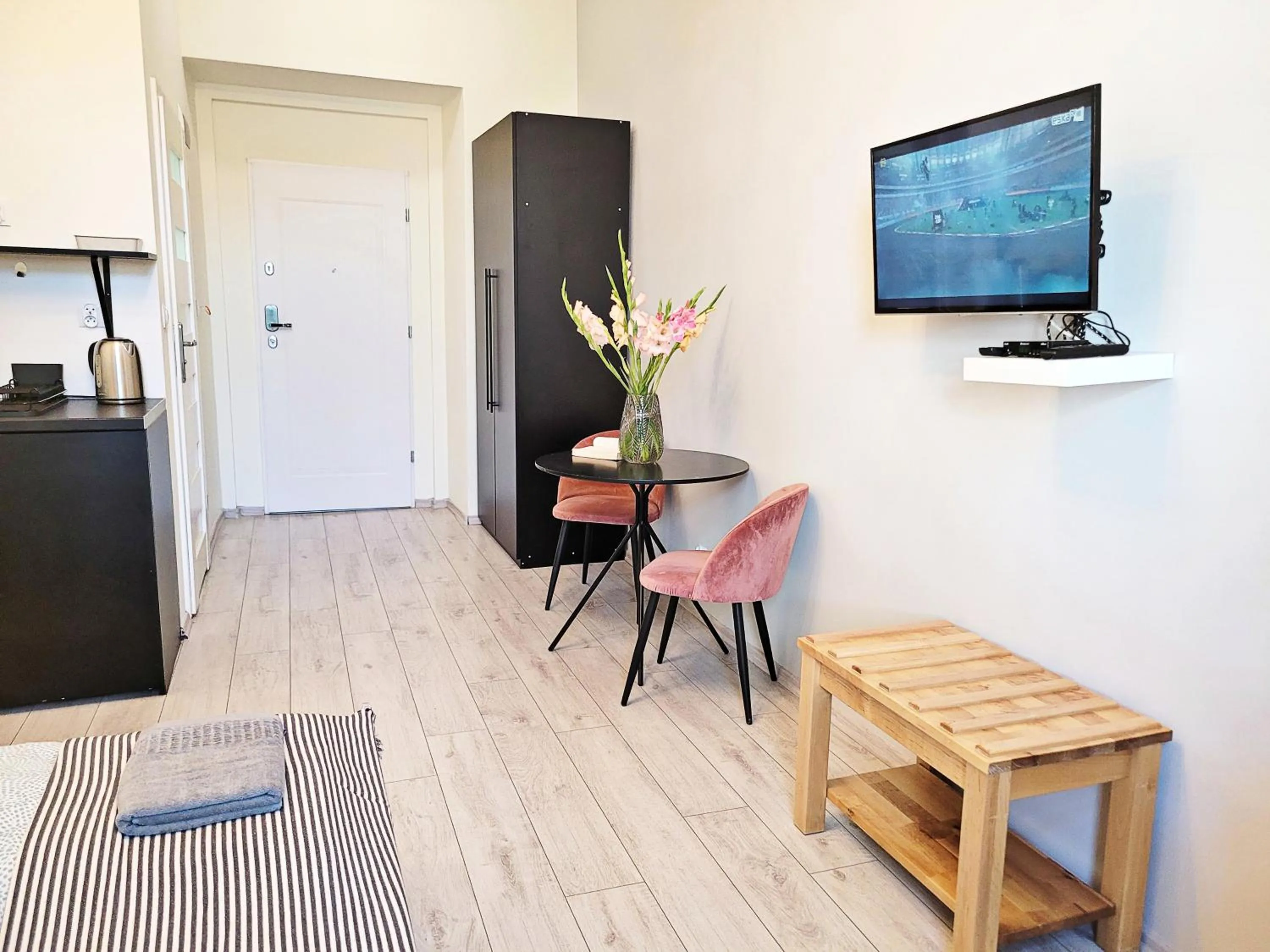 TV and multimedia in DReAM Main Station