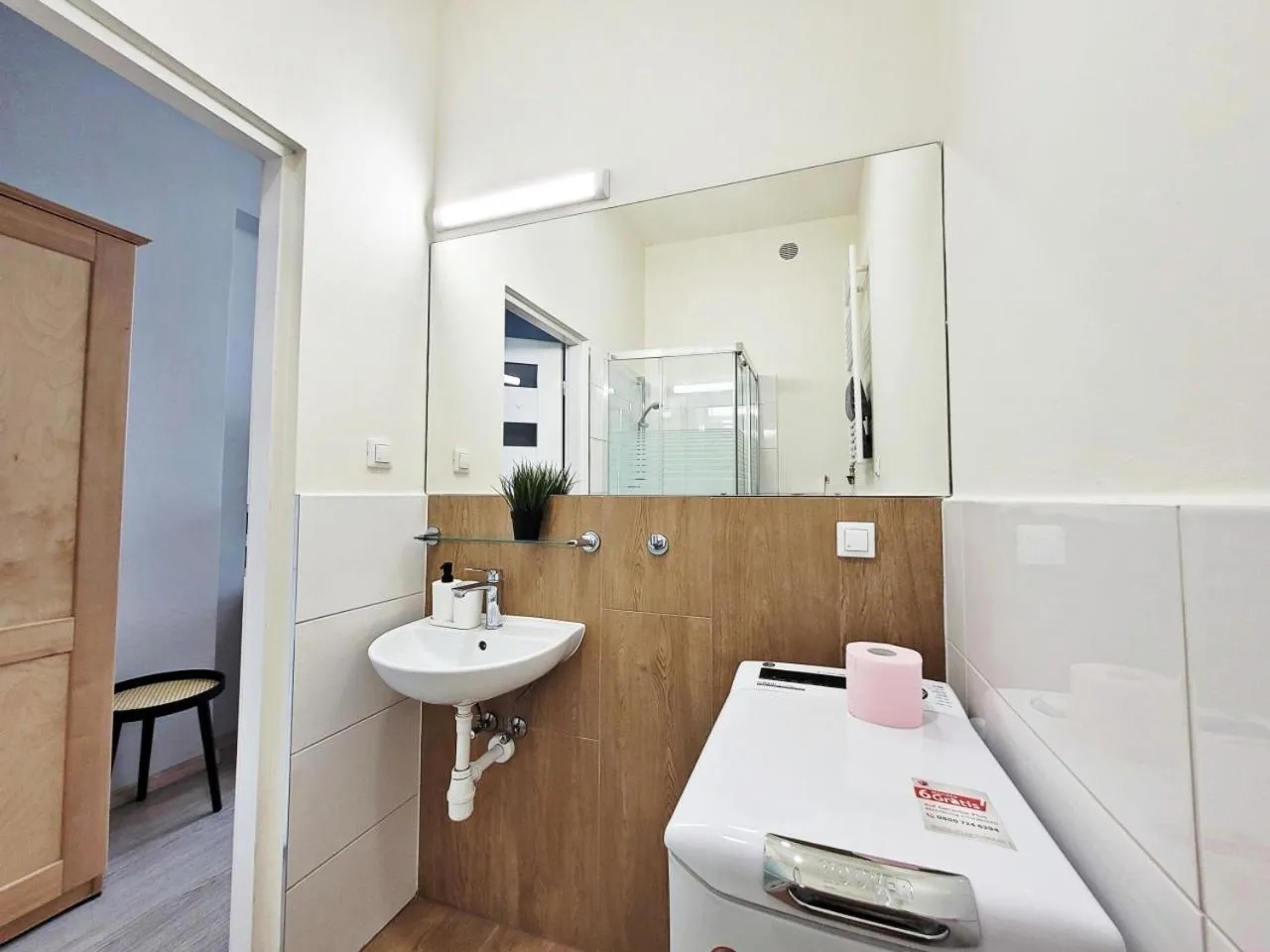 Shower in DReAM Main Station