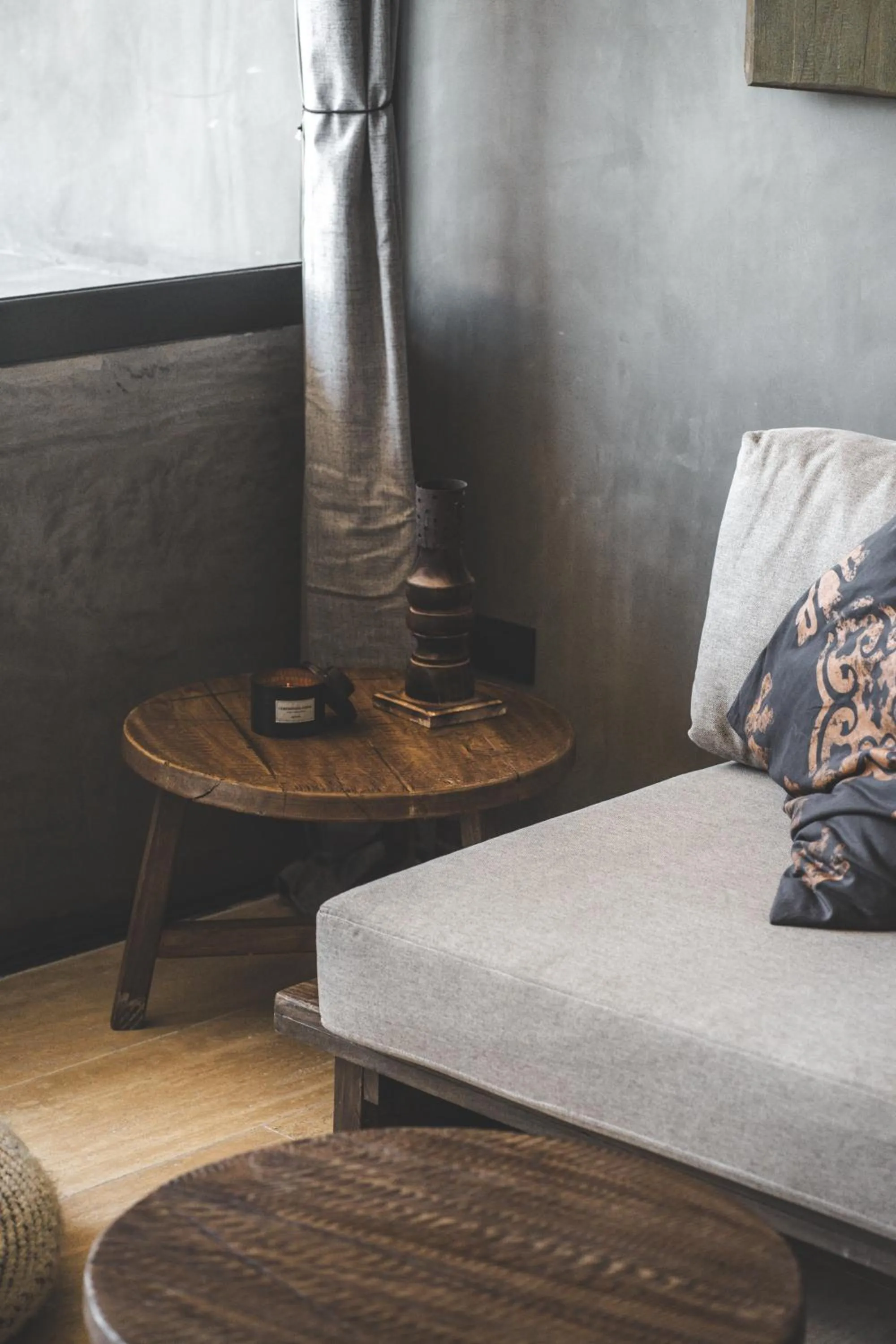 Living room, Bed in Urbano by Sundara