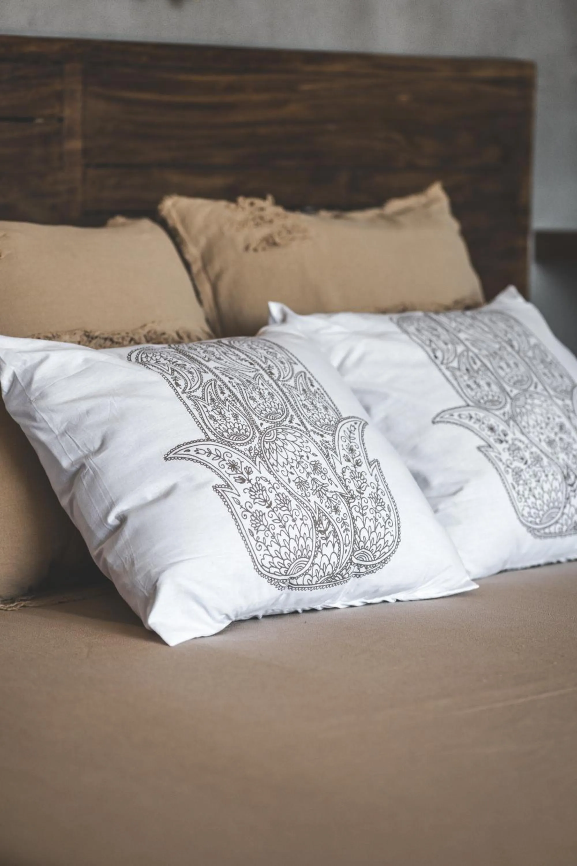 Bed in Urbano by Sundara