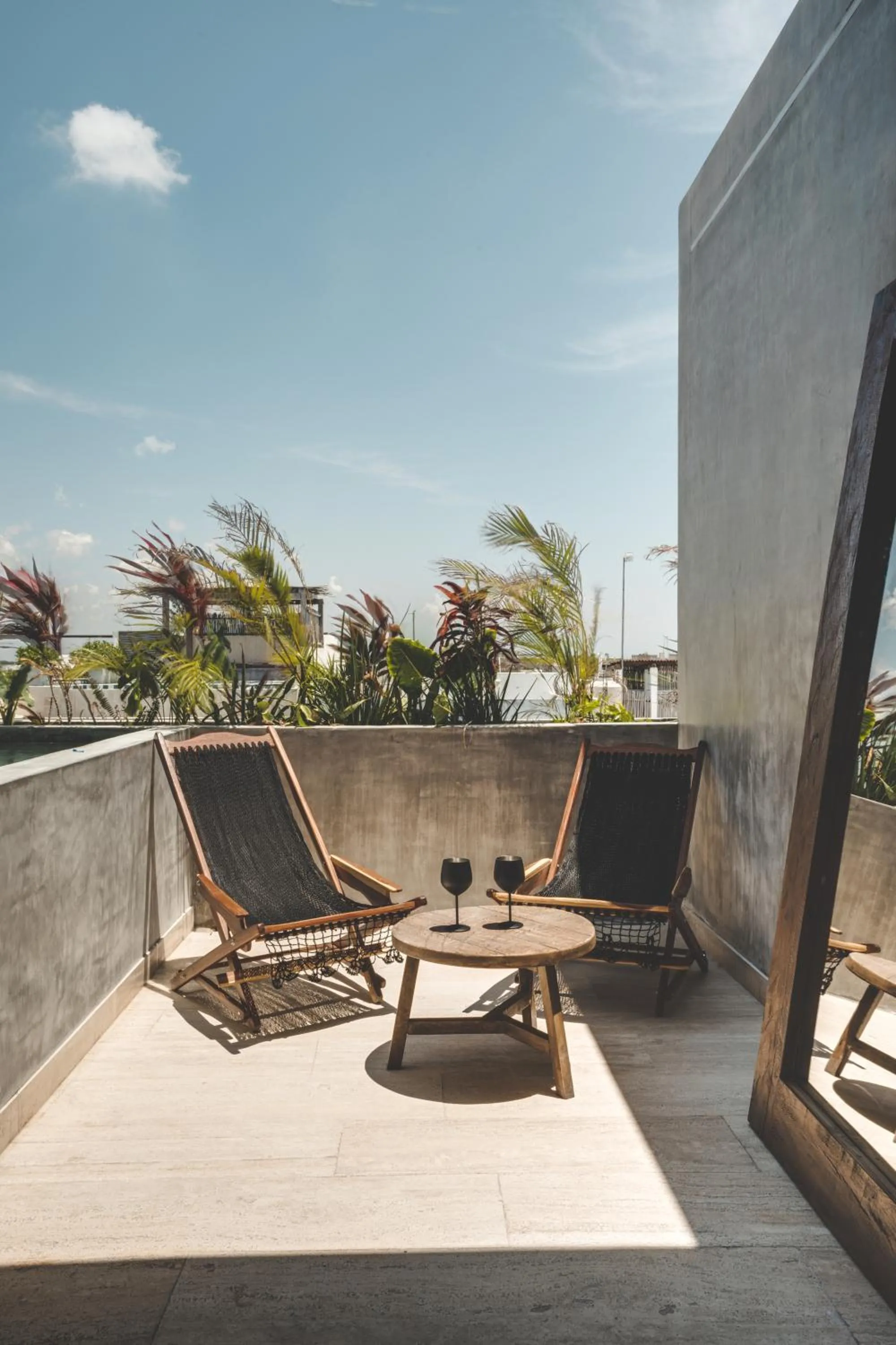 Balcony/Terrace in Urbano by Sundara