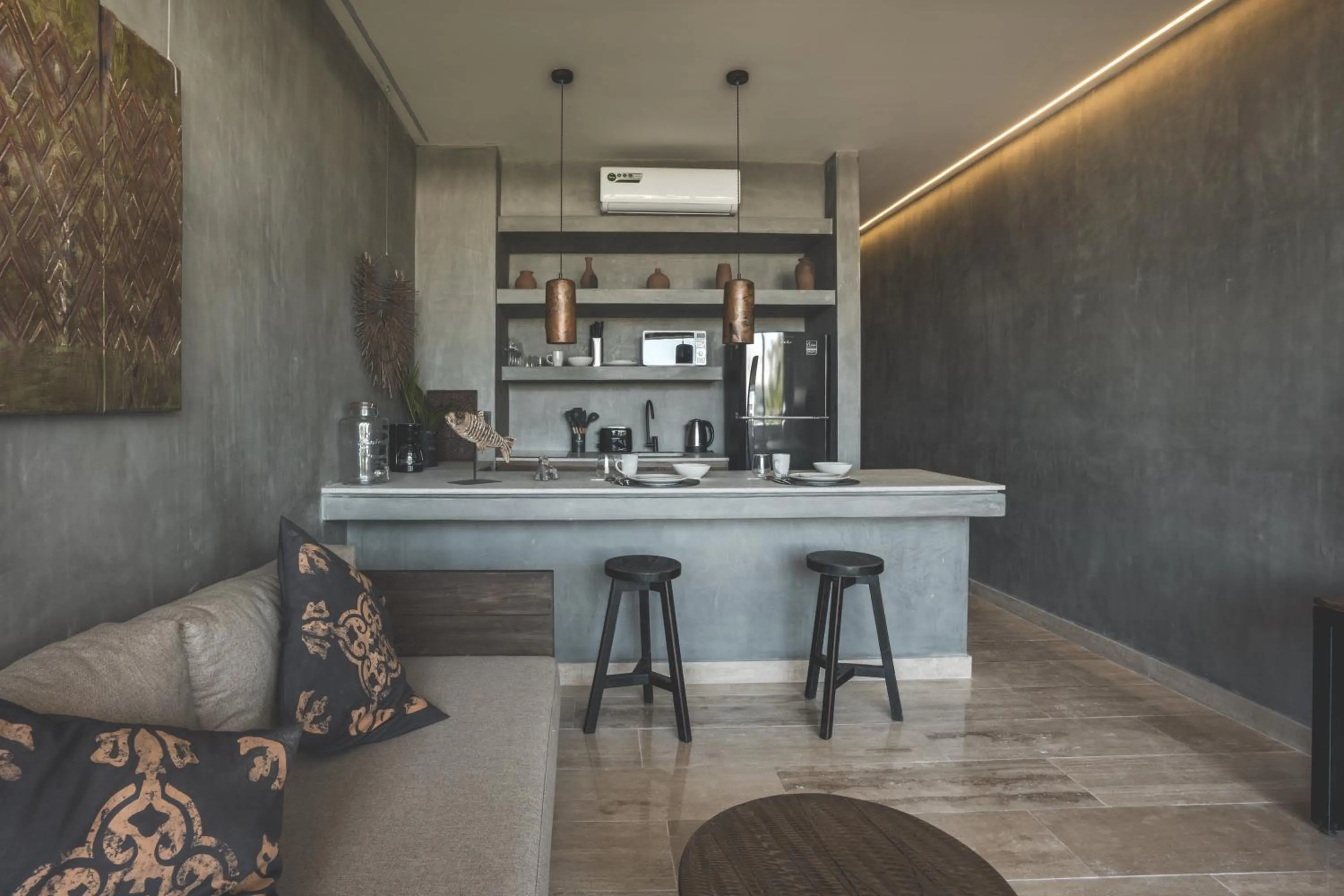 Kitchen or kitchenette in Urbano by Sundara