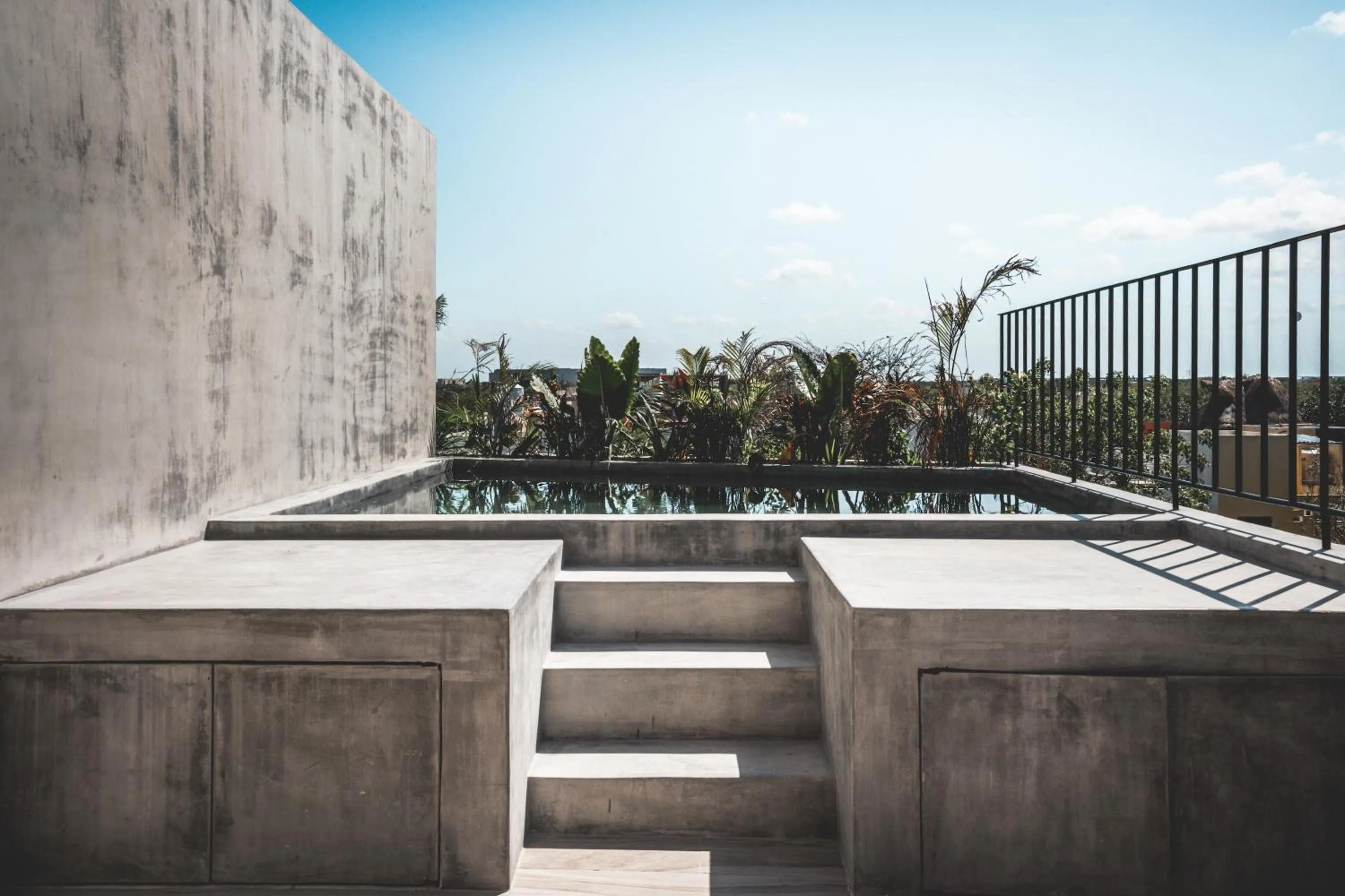 Balcony/Terrace in Urbano by Sundara