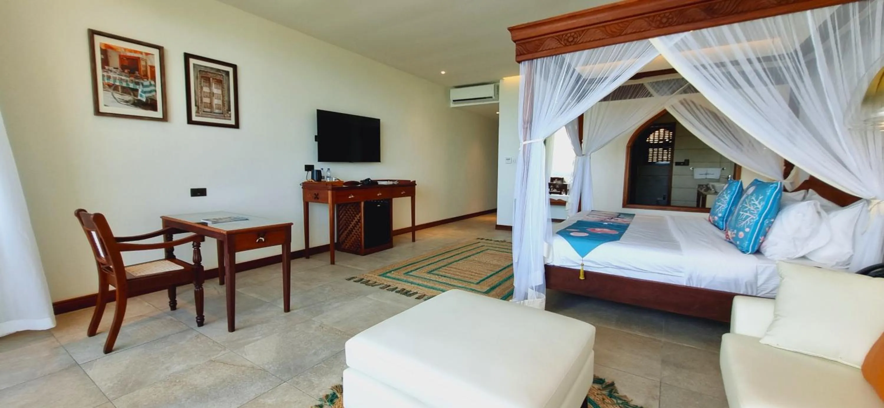 Bedroom, Bed in Shukran Palace