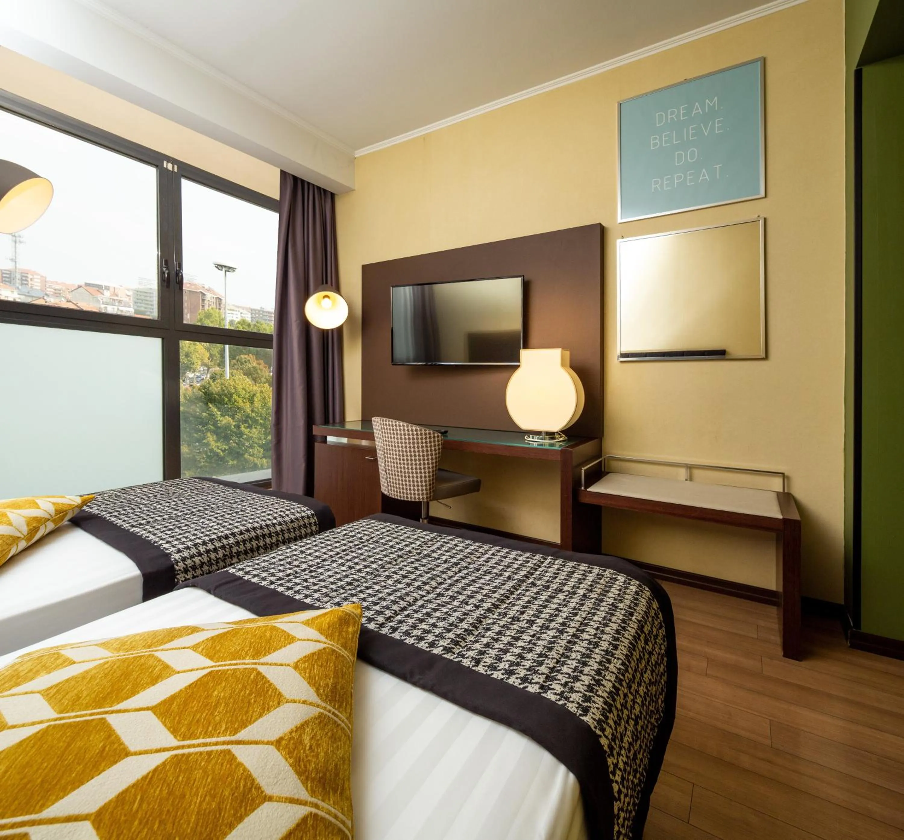 Photo of the whole room, Bed in Holiday Inn Turin Corso Francia by IHG