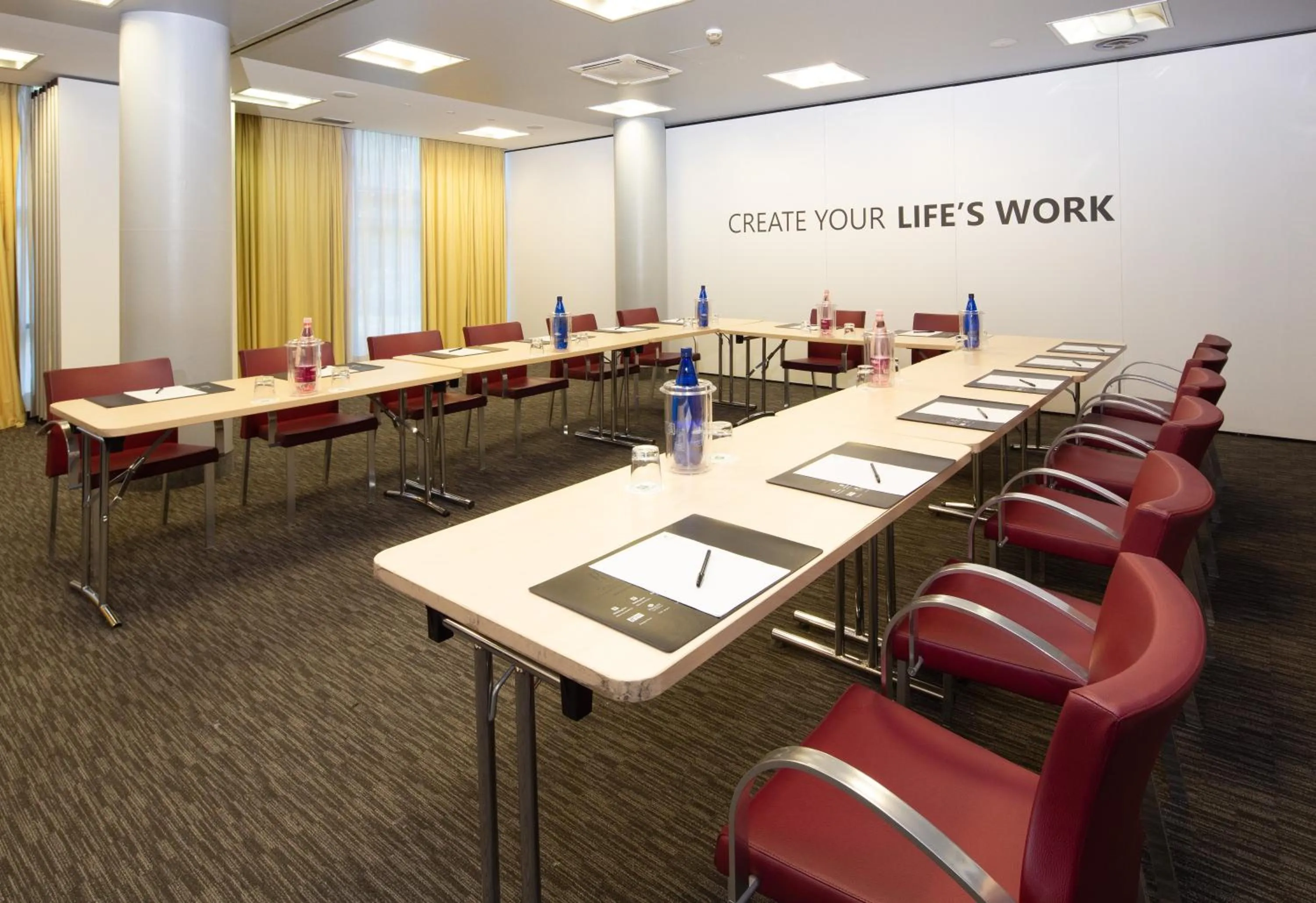 Meeting/conference room in Holiday Inn Turin Corso Francia by IHG