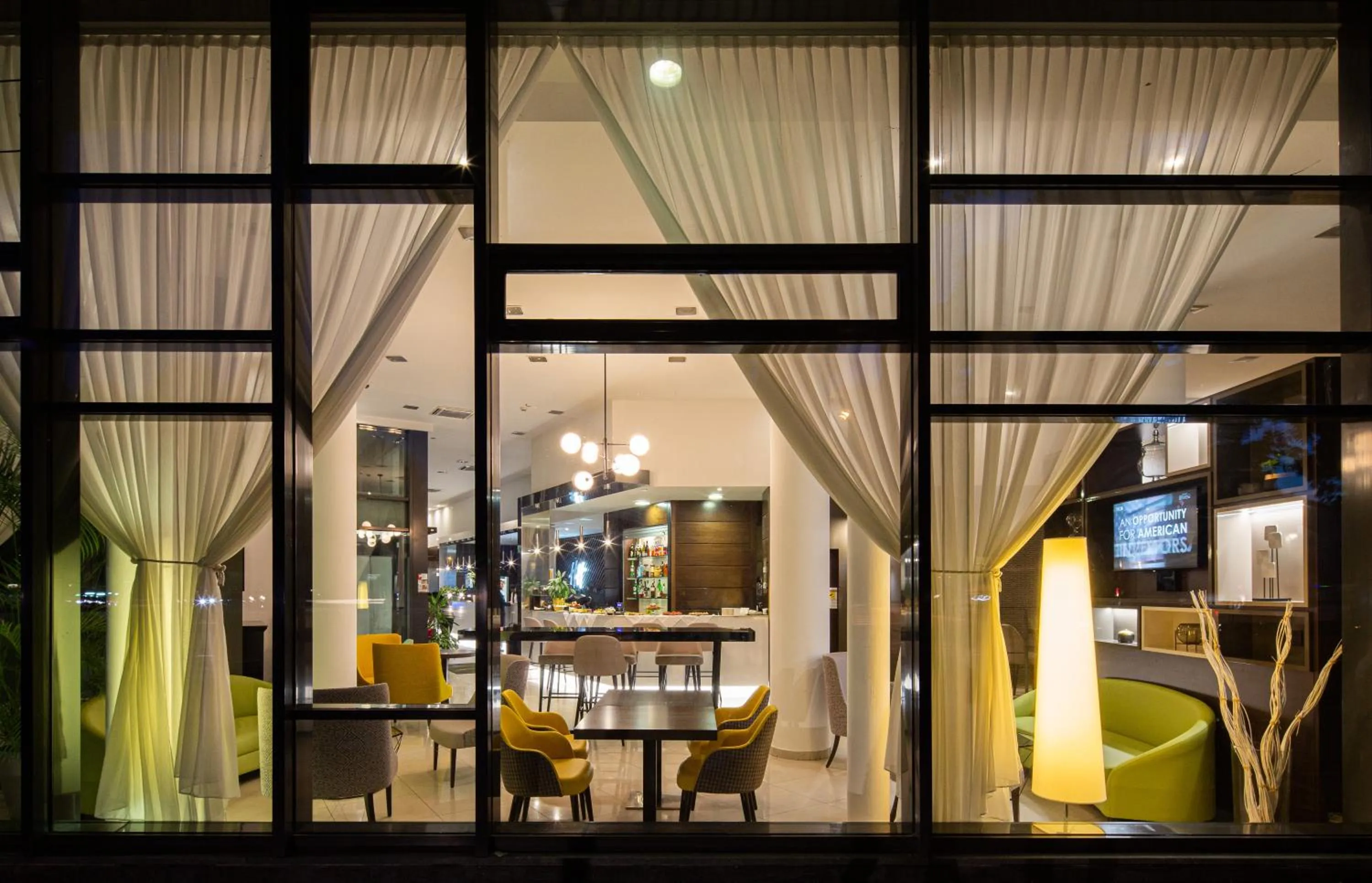 Restaurant/places to eat in Holiday Inn Turin Corso Francia by IHG