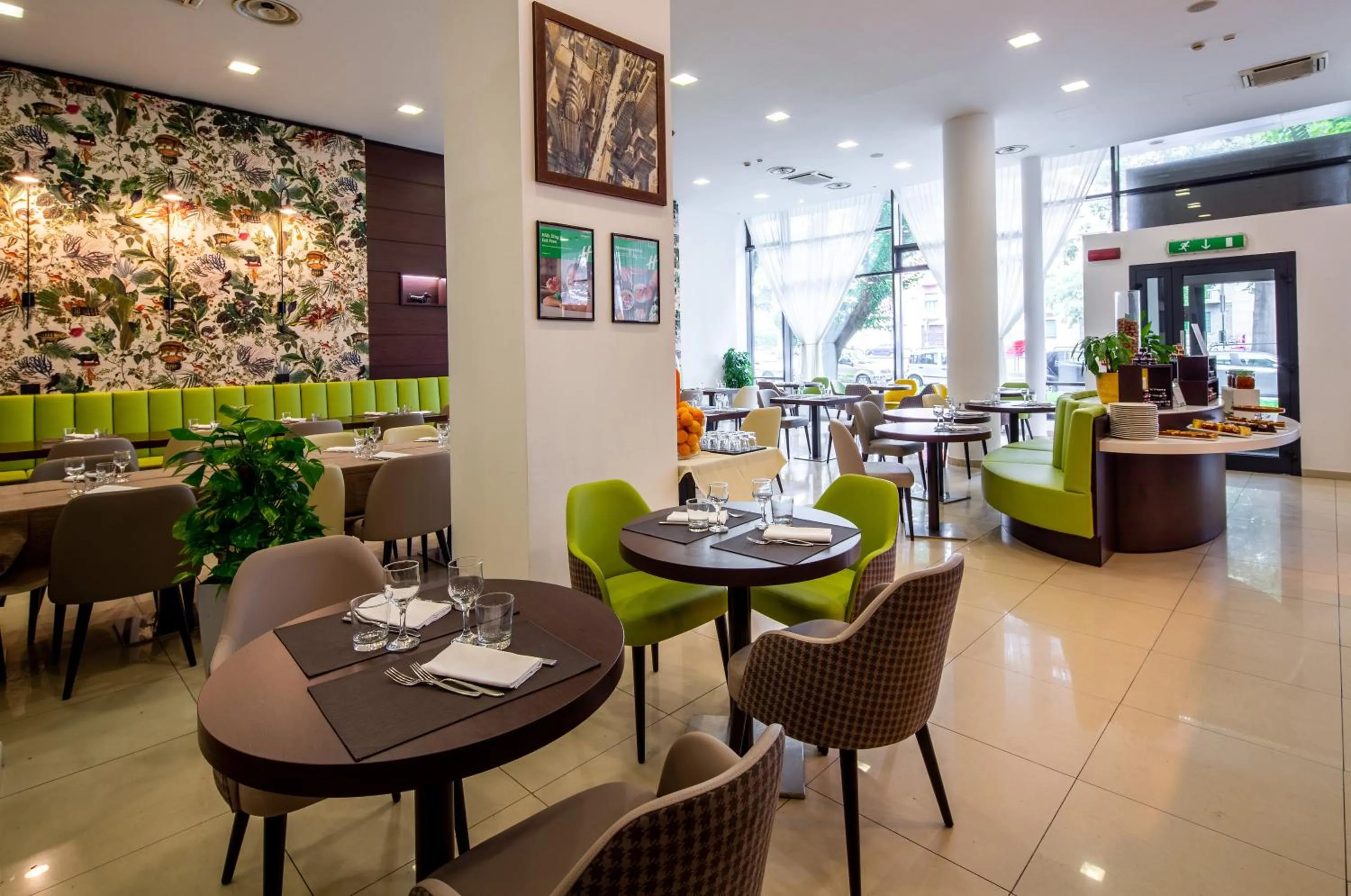 Restaurant/places to eat in Holiday Inn Turin Corso Francia by IHG