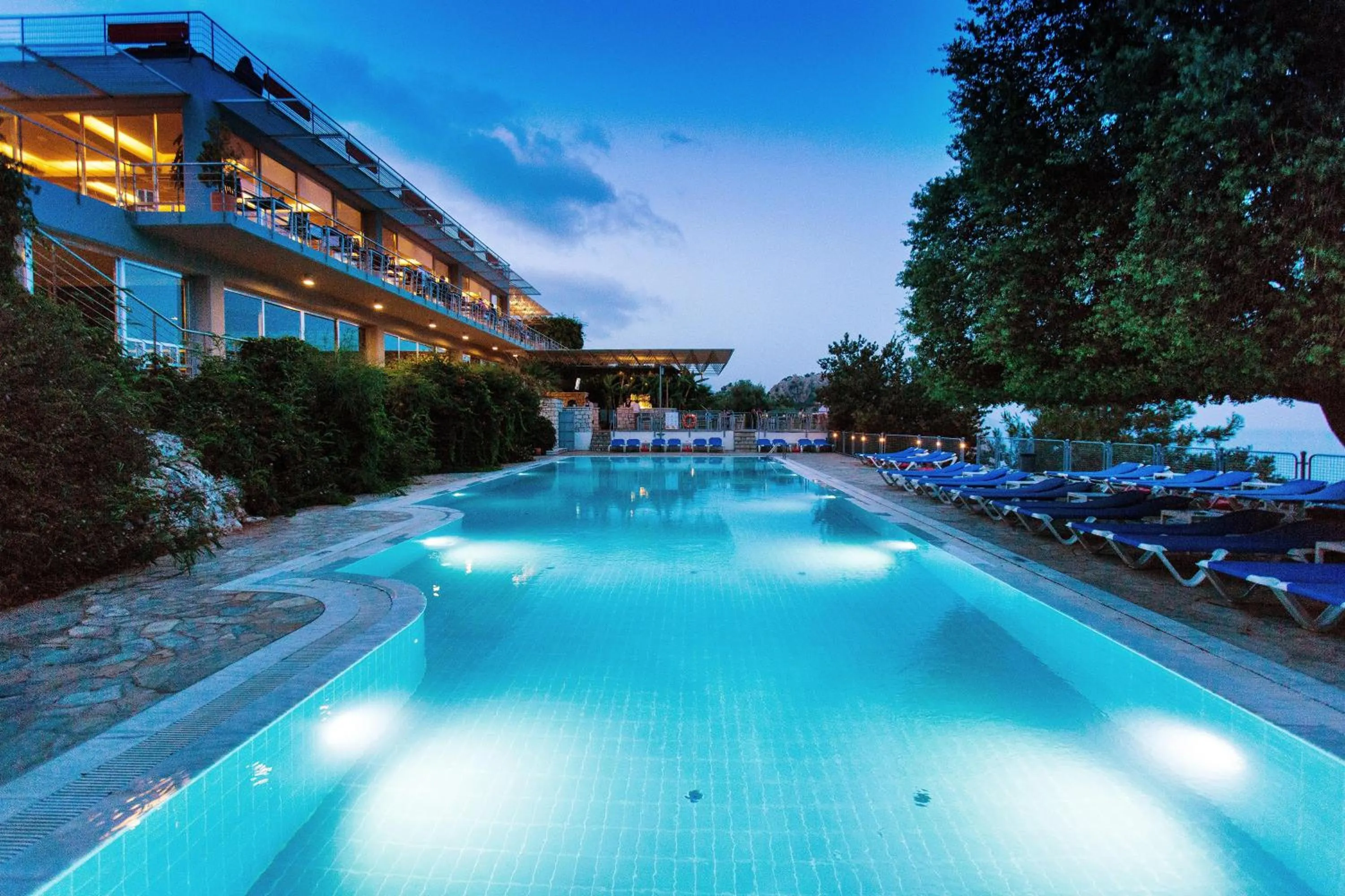 Swimming pool in Loryma Resort Hotel