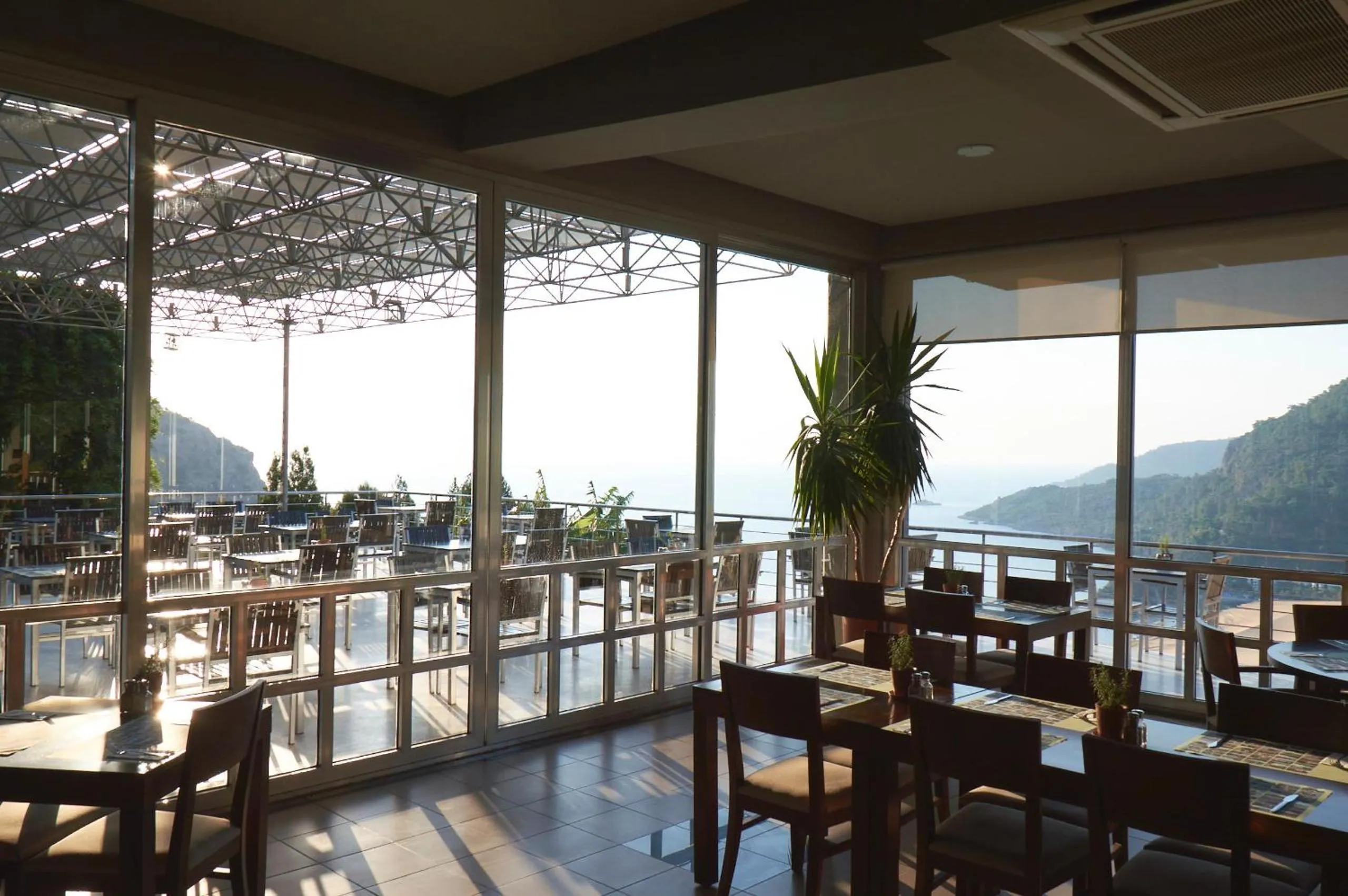 Restaurant/places to eat in Loryma Resort Hotel