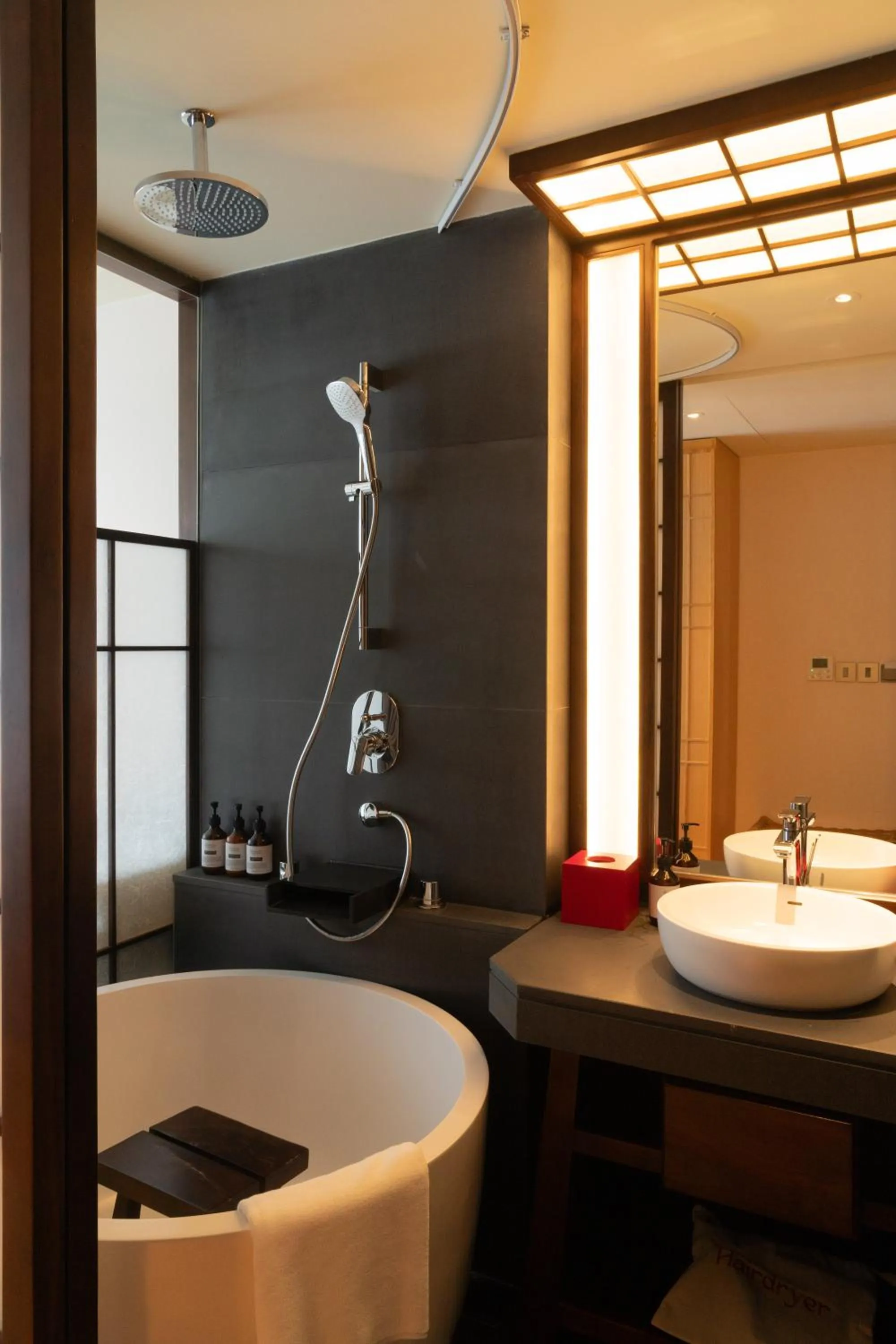 Toilet in Suzu Saigon - A Boutique Hotel