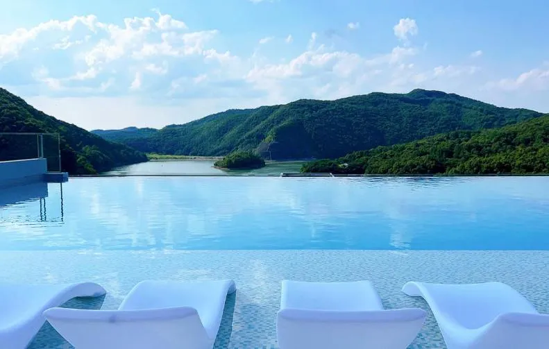 Pool view in Belle Fore Resort