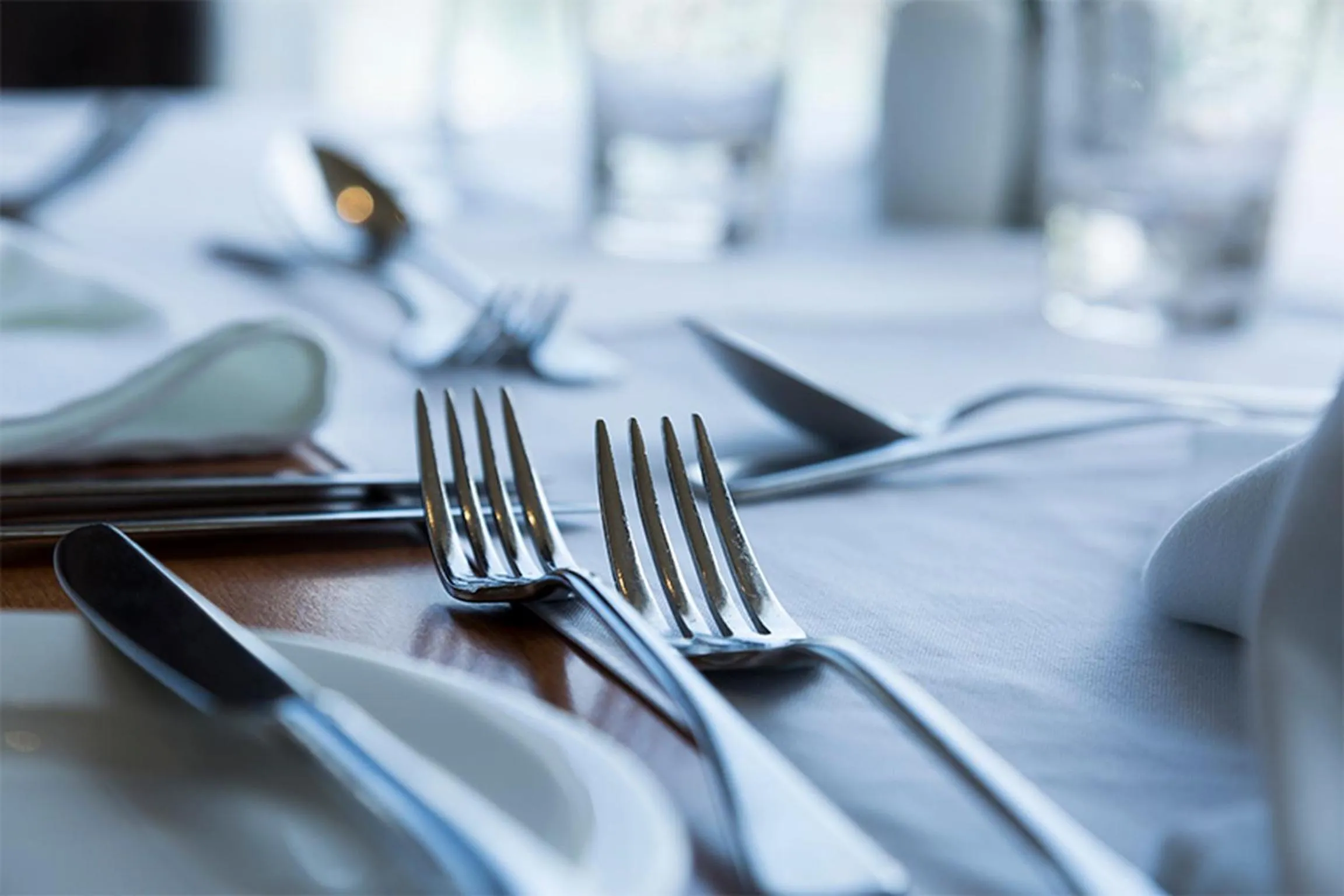 Food and drinks in Somerville Hotel