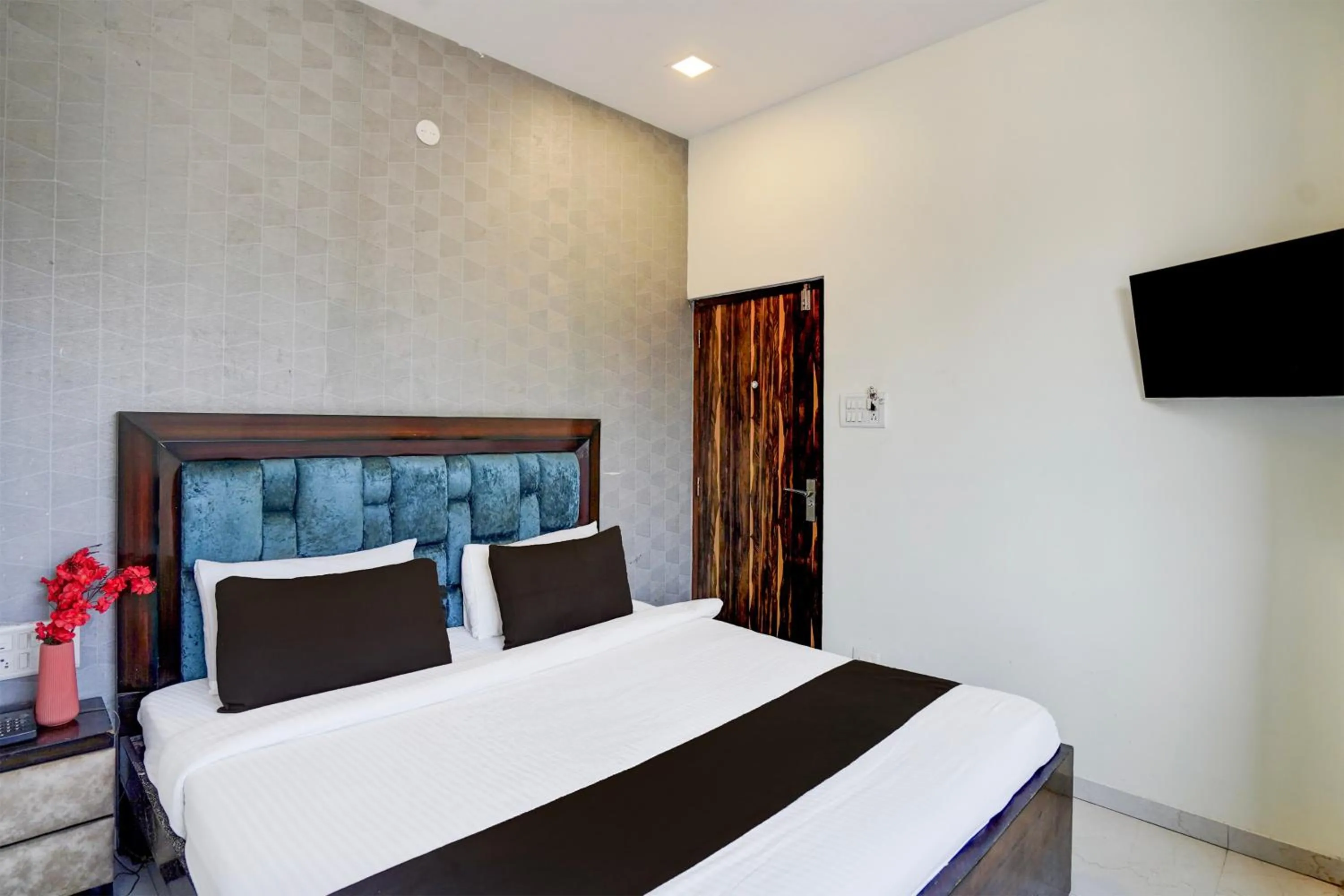 Bedroom, Bed in Super Hotel O Itwari Railway Station Formerly Hotel Prime