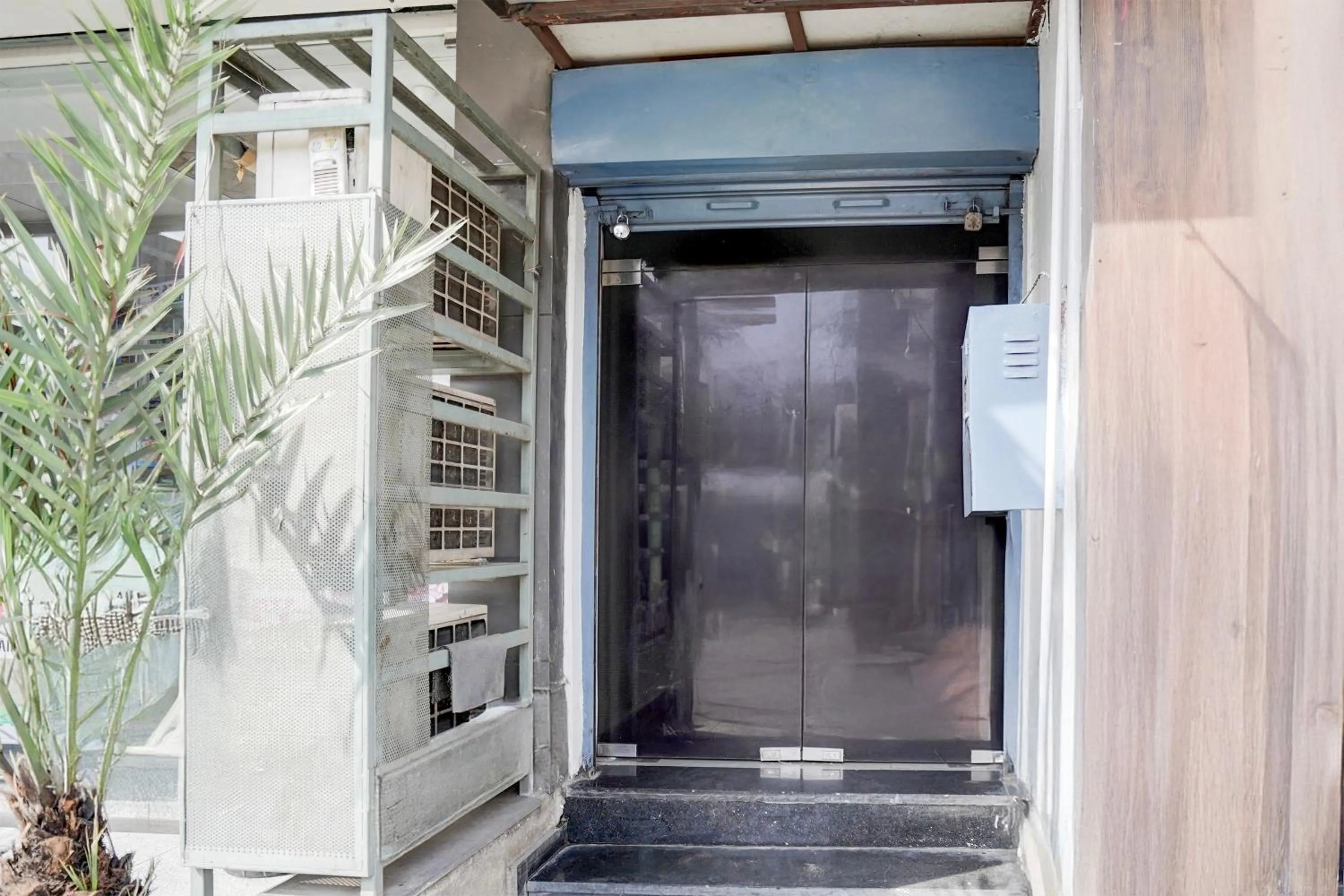 Facade/entrance in Super Hotel O Itwari Railway Station Formerly Hotel Prime