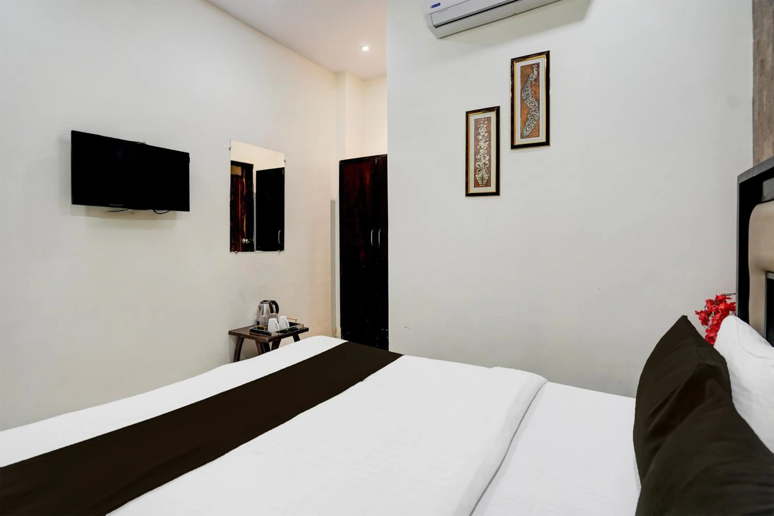 Bedroom, Bed in Super Hotel O Itwari Railway Station Formerly Hotel Prime