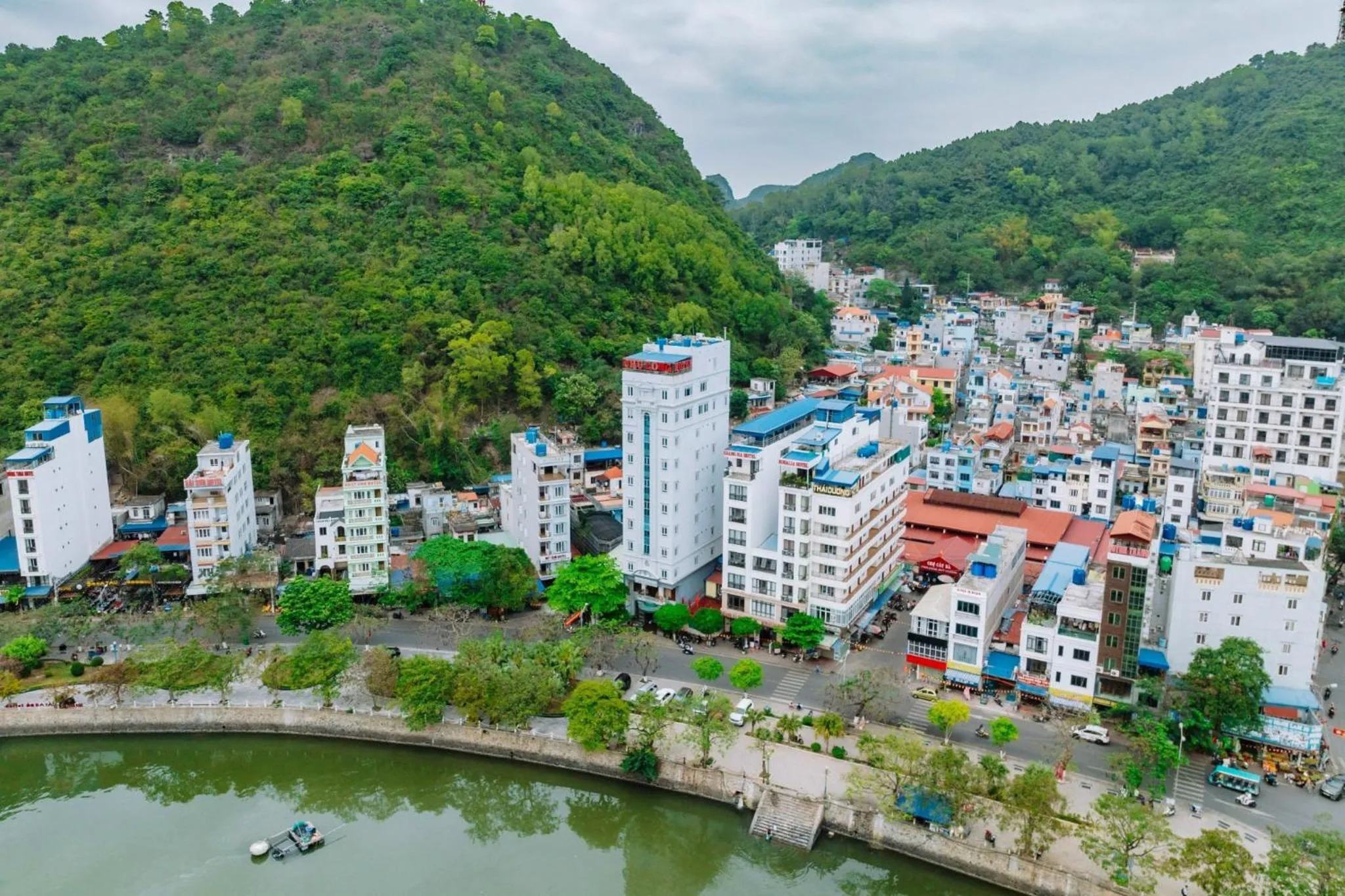 Chu Long Hotel & Spa