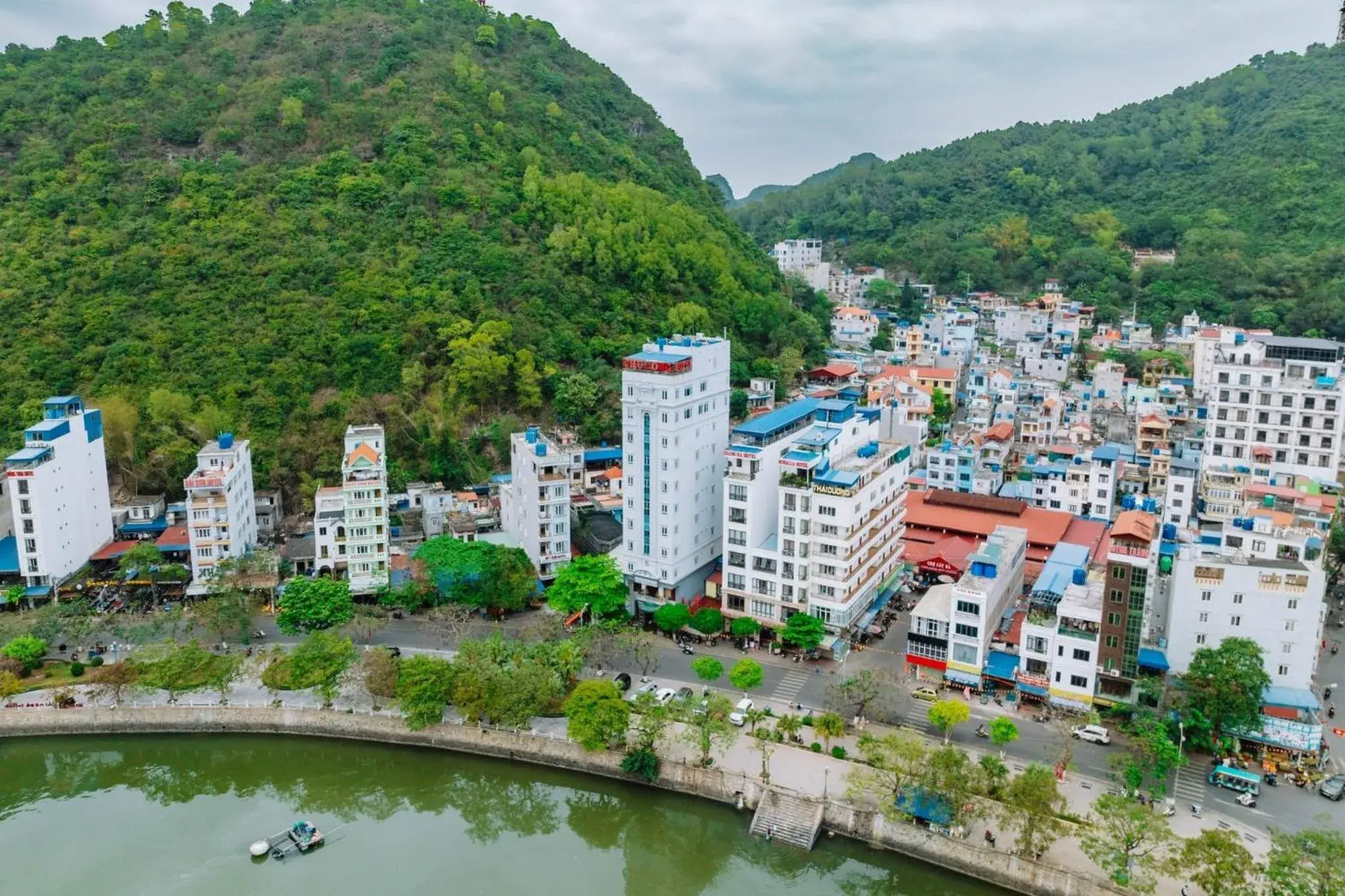 Chu Long Hotel & Spa Chu Long Hotel & Spa