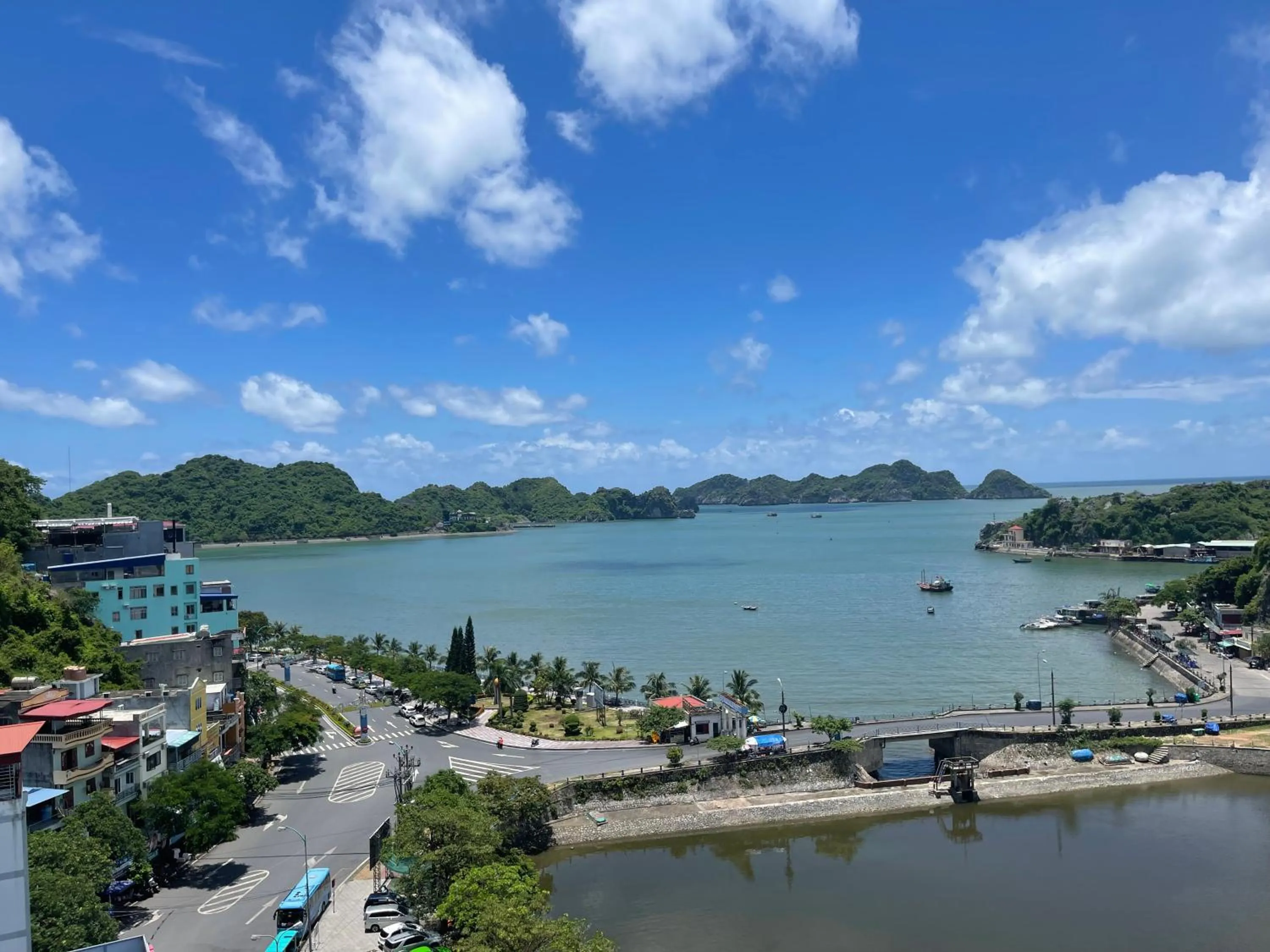 Property building in Chu Long Hotel & Spa