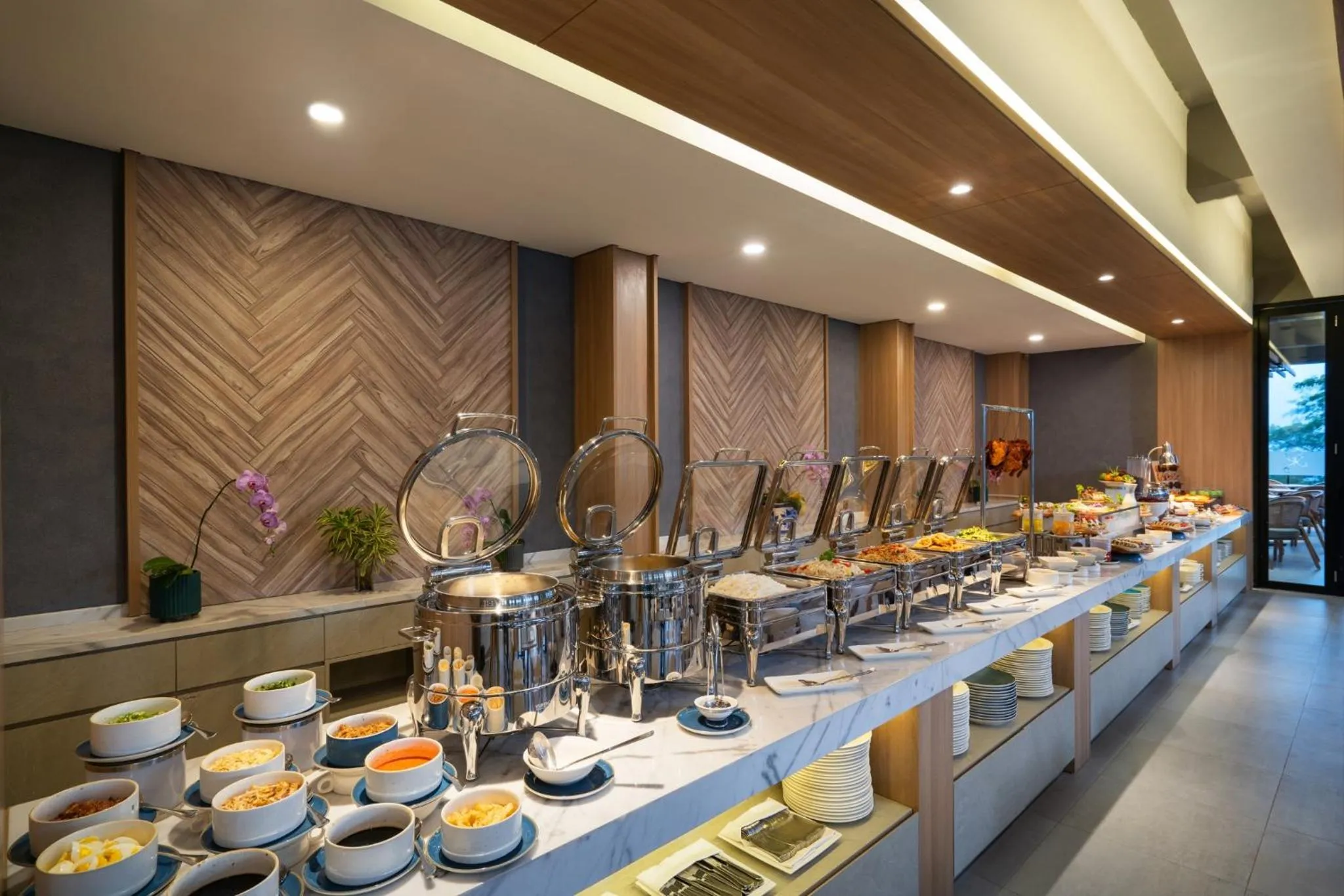 Restaurant/places to eat in Laska Hotel & Resort Ciletuh