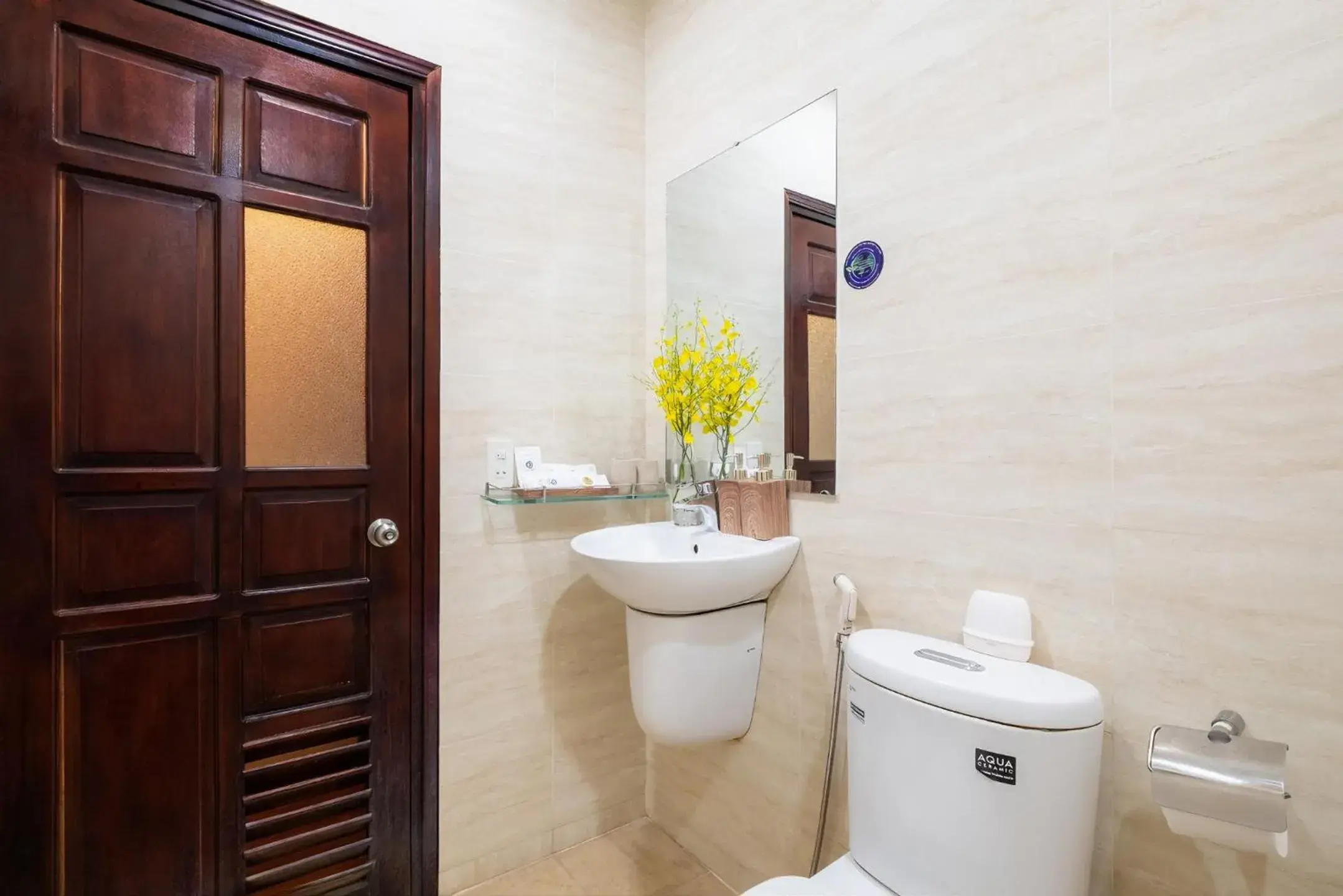 Triple Room in Sandals Hotel Triple Room in Sandals Hotel