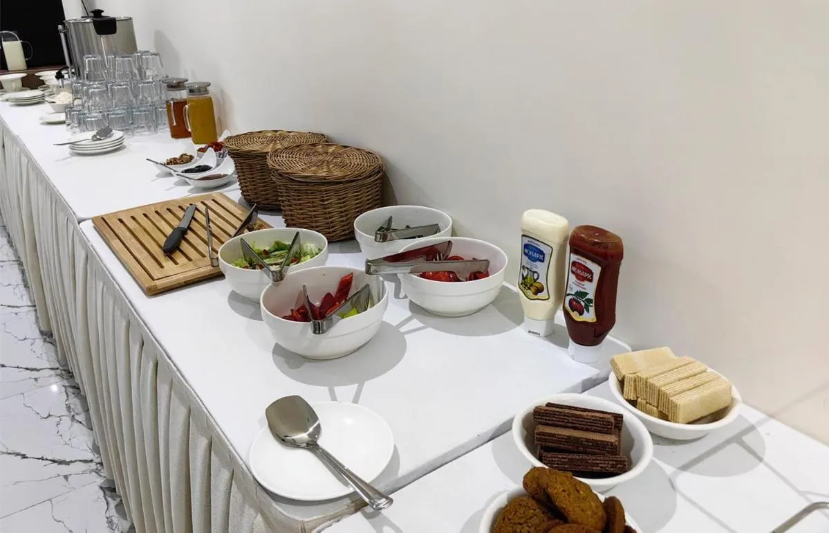 Restaurant/places to eat in Reikartz Qarshi