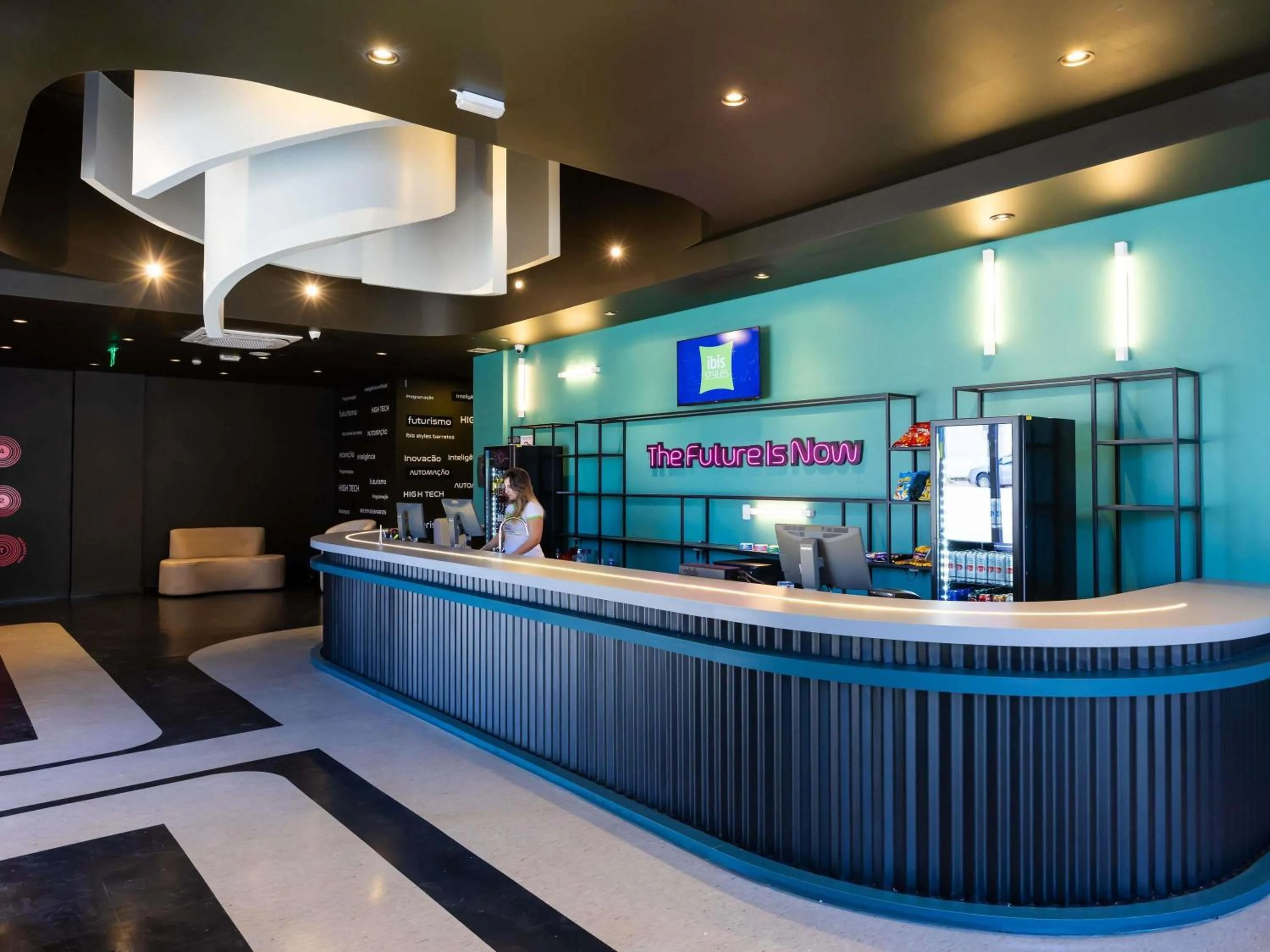 Lounge or bar in Ibis Styles Barretos