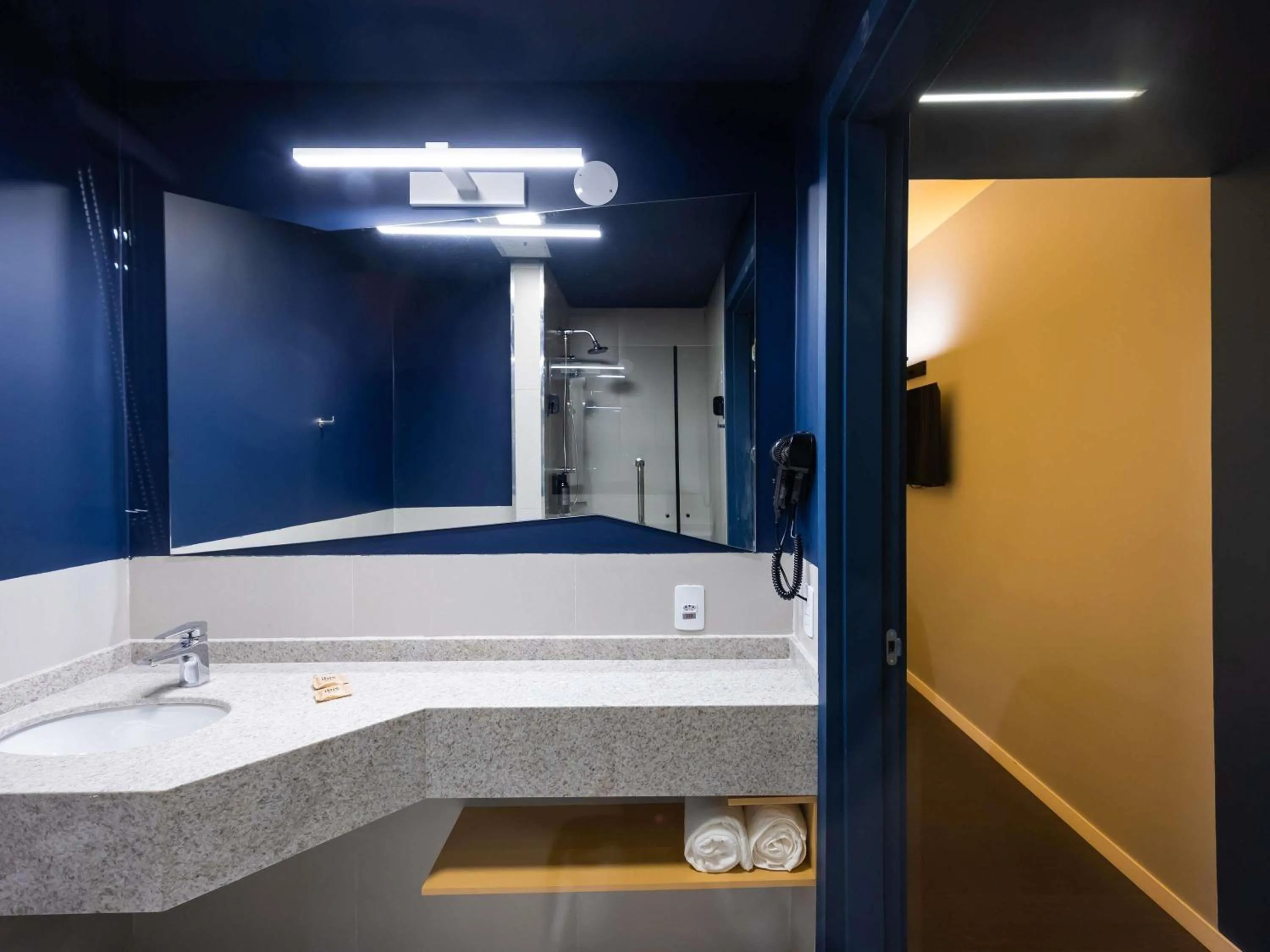 Bedroom in Ibis Styles Barretos