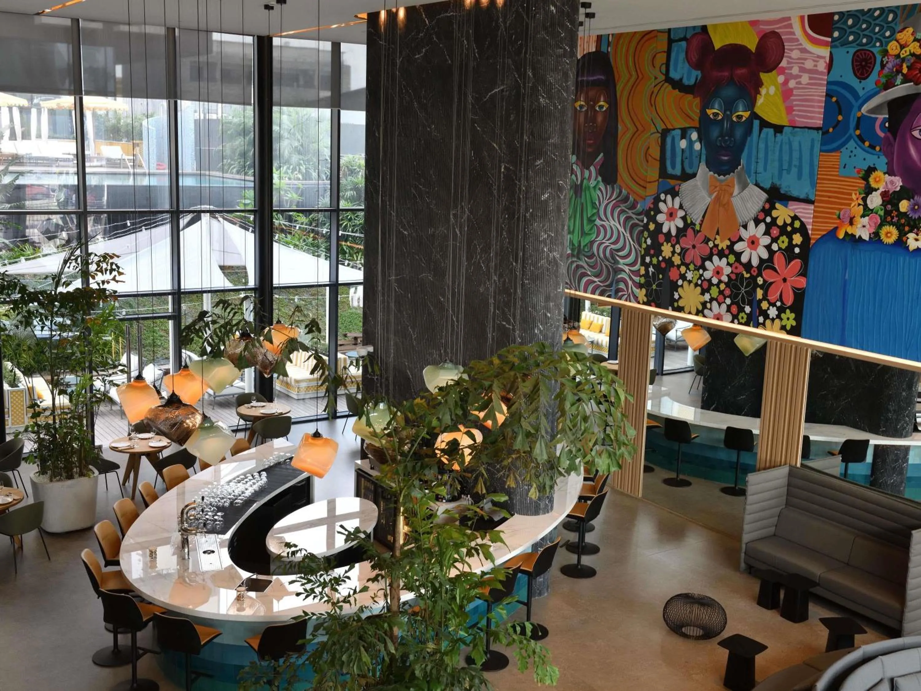 Lounge or bar in Novotel Abidjan Marcory