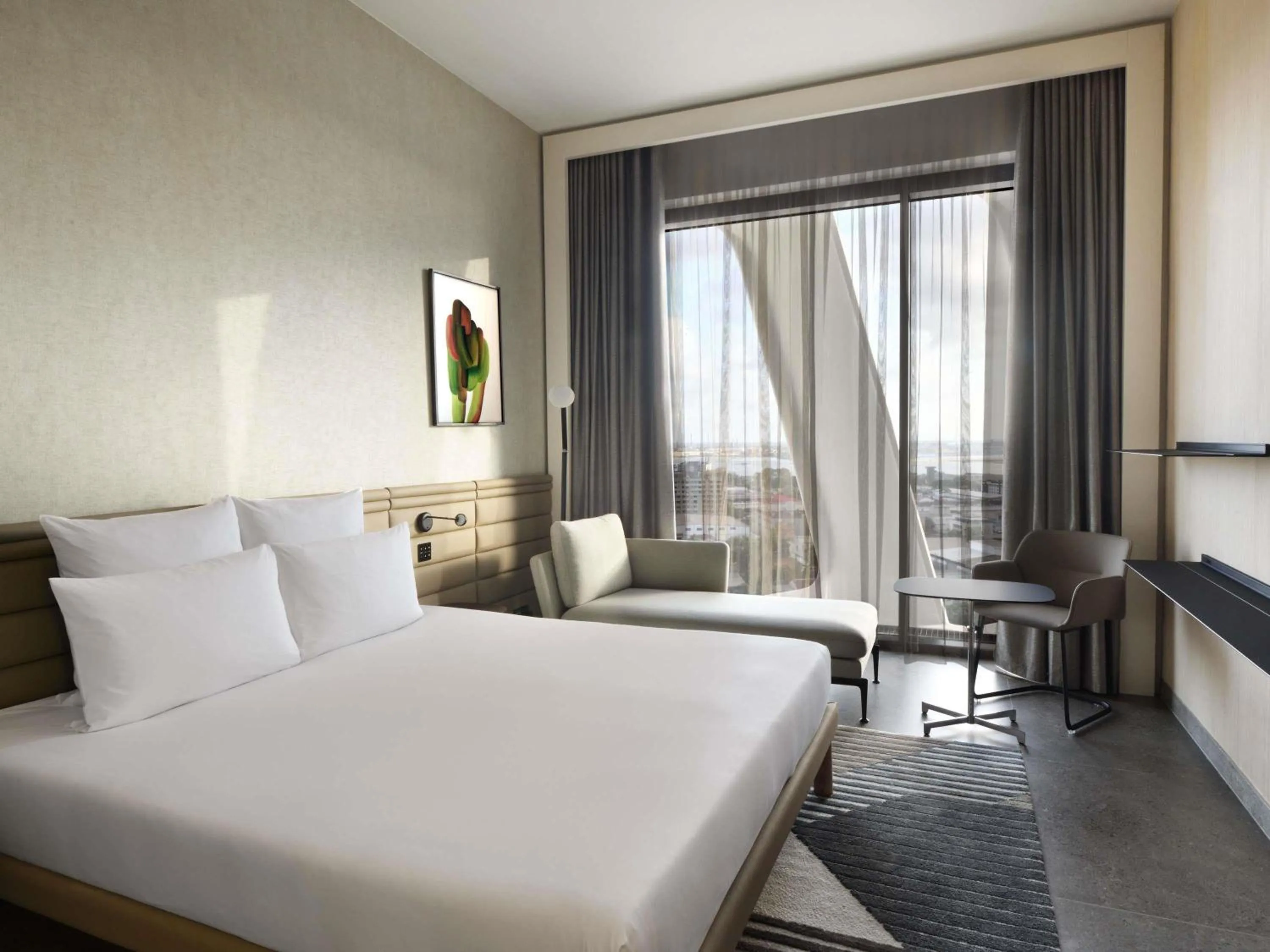 Bedroom, Bed in Novotel Abidjan Marcory