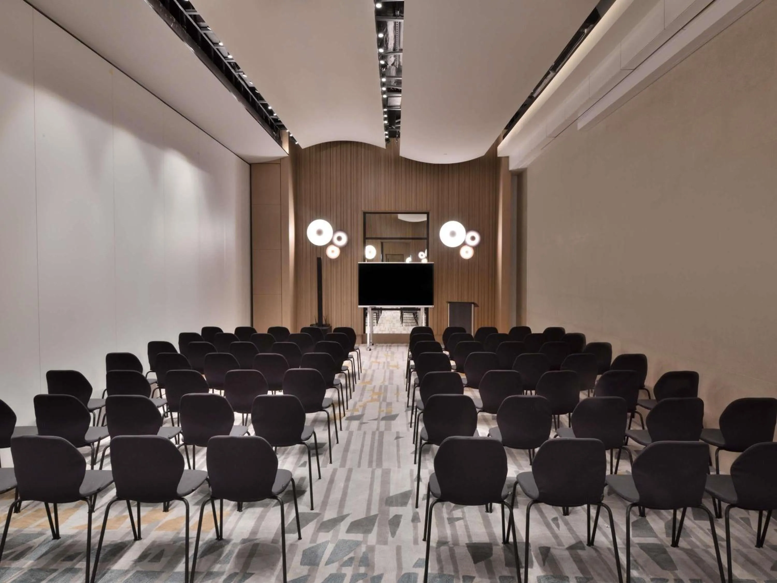 Meeting/conference room in Novotel Abidjan Marcory