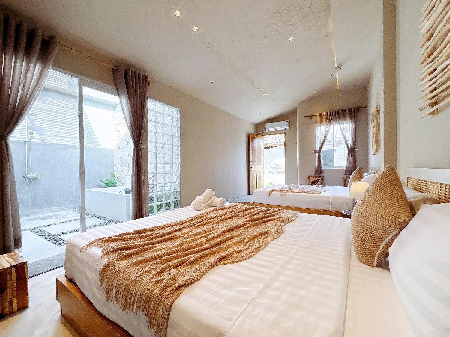 Bed in Emerald Beach Homestay