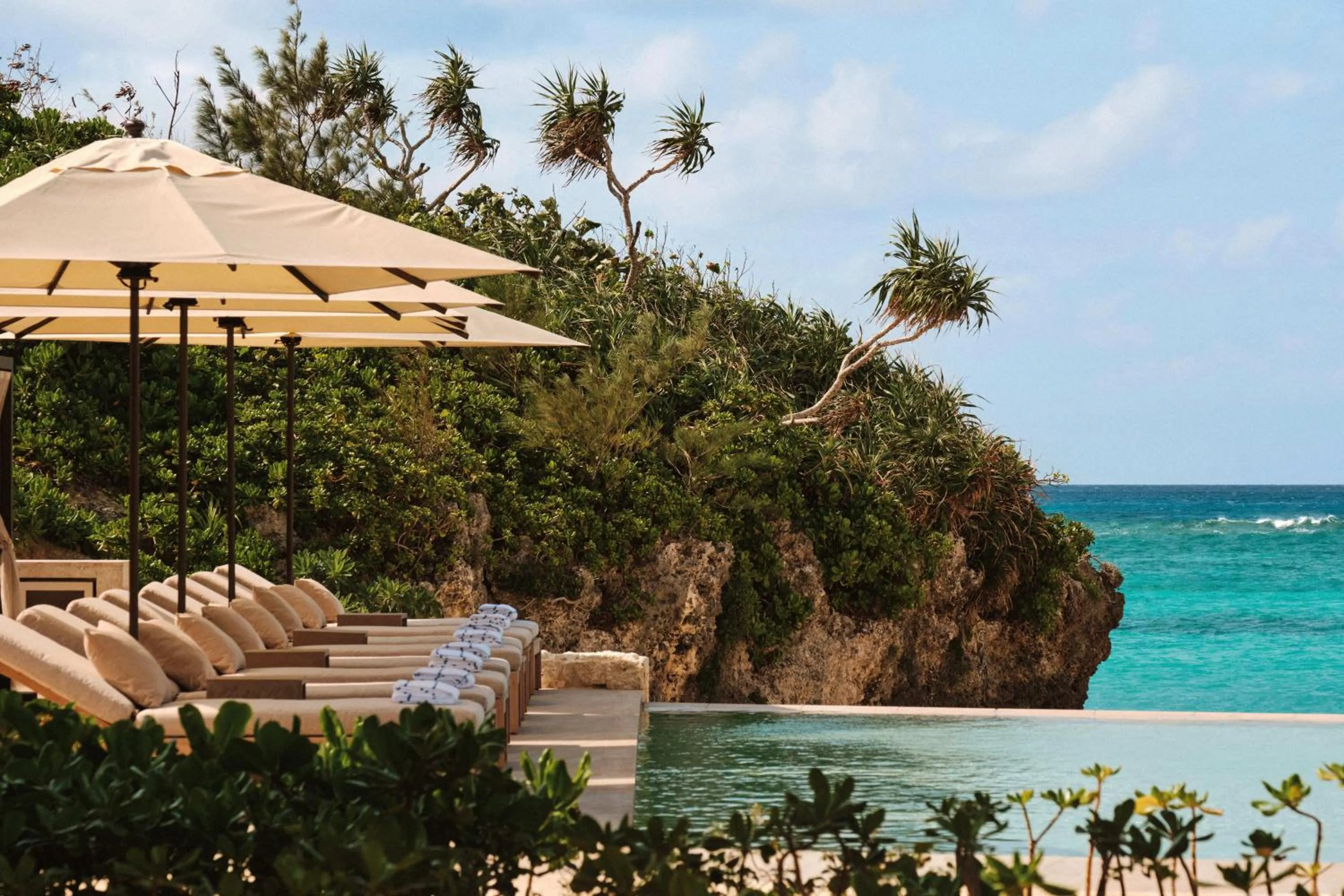 Swimming pool in Rosewood Miyakojima