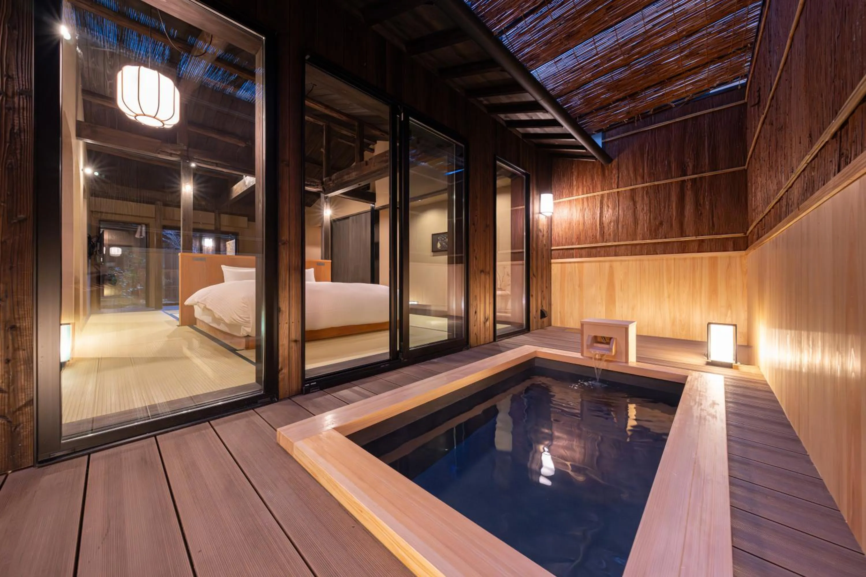 Open Air Bath in Nazuna Kyoto Higashi Honganji