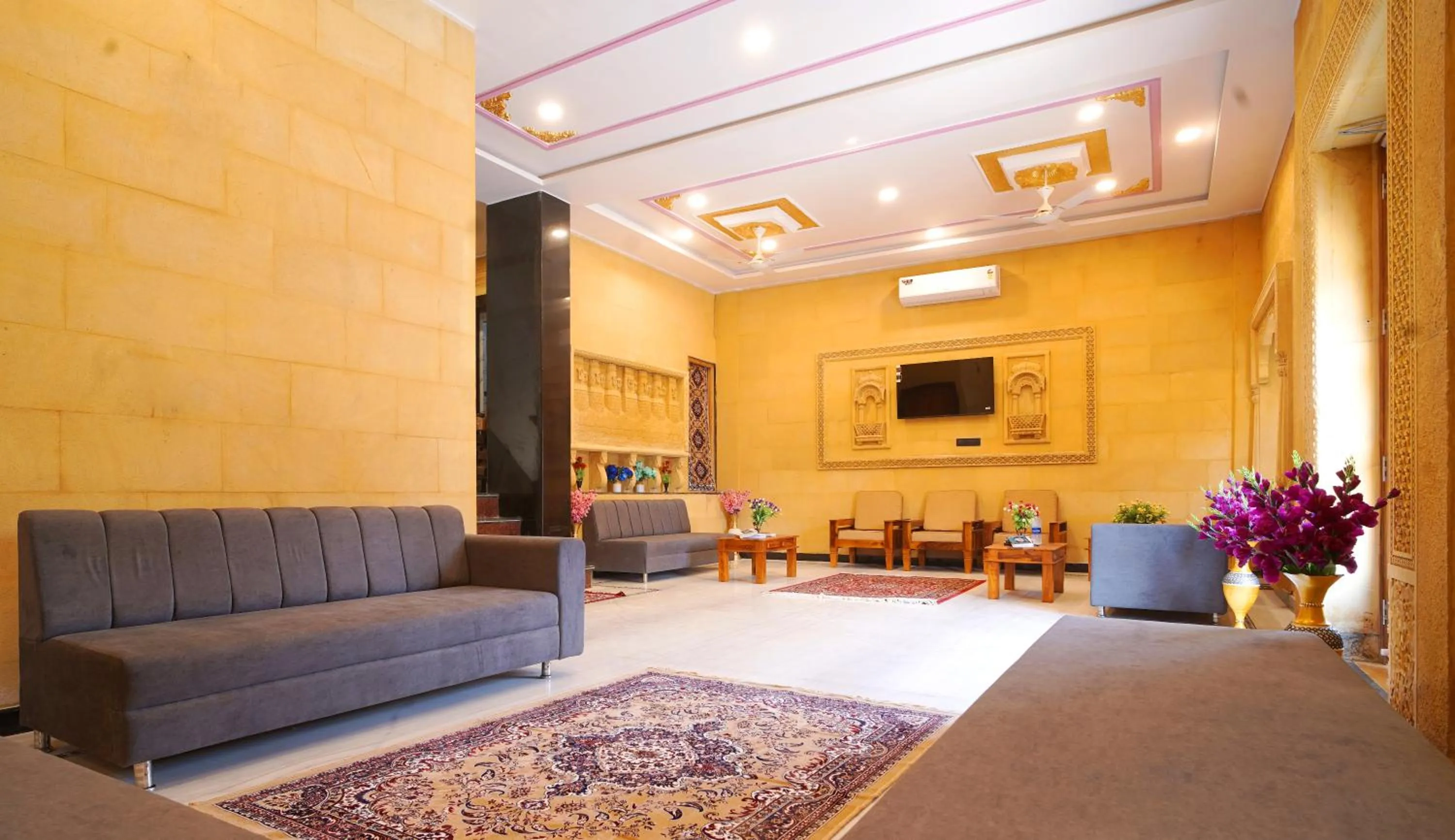 Seating area in Hotel Golden Signature