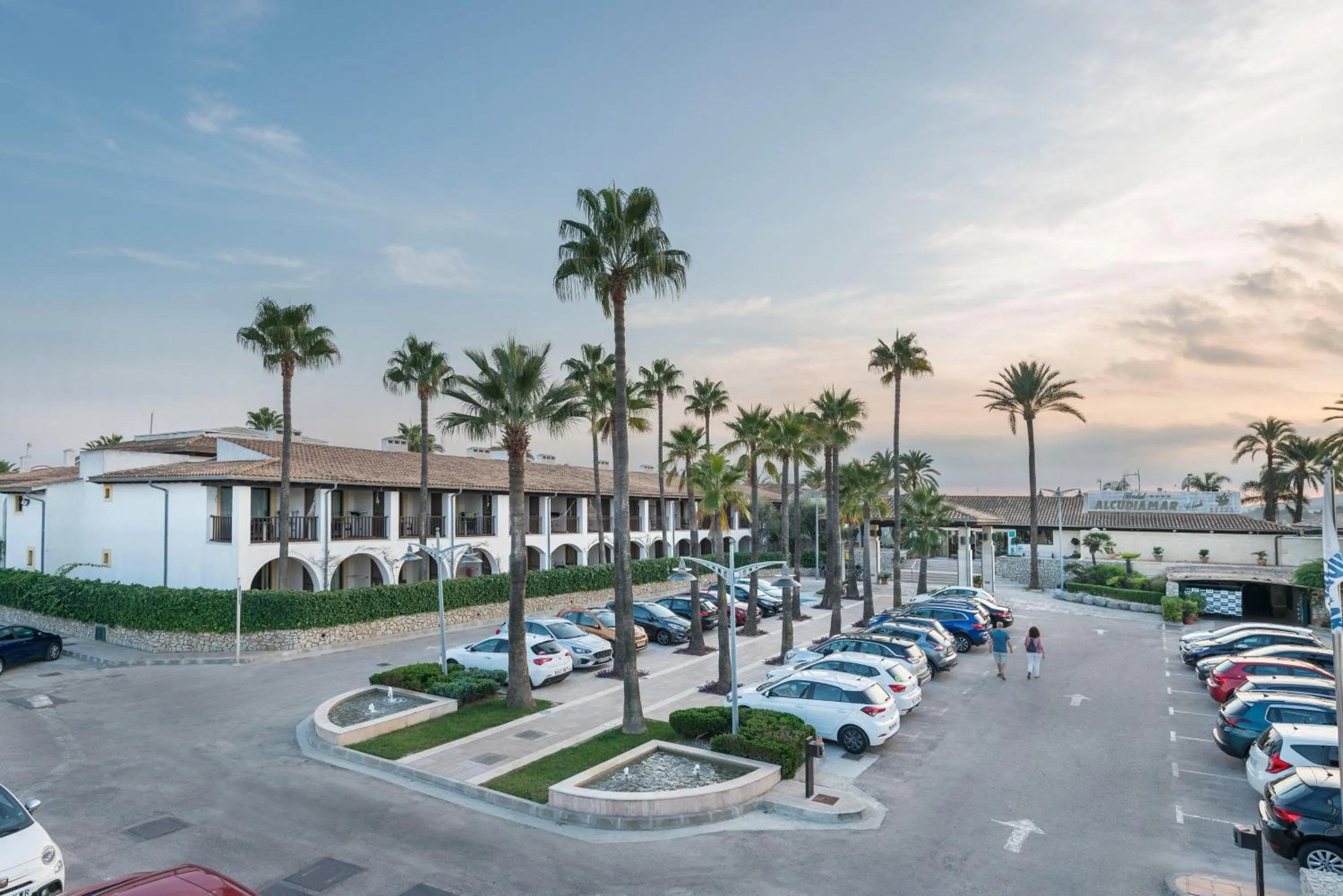 Parking in Botel Alcudiamar - Alojamiento para Navegantes