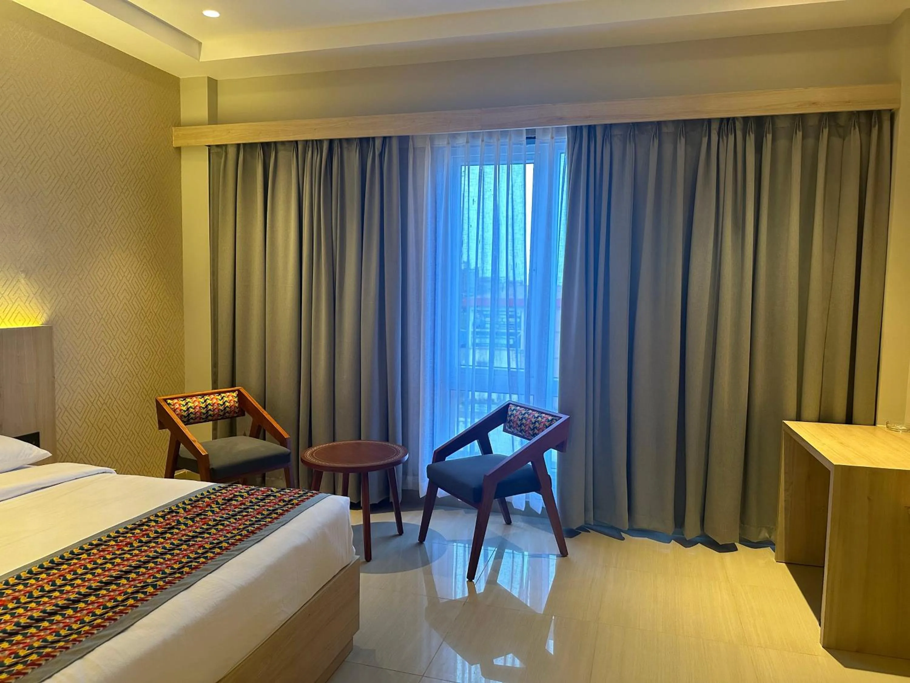 room service, Bed in The Citi Residenci Hotel, Banskopa