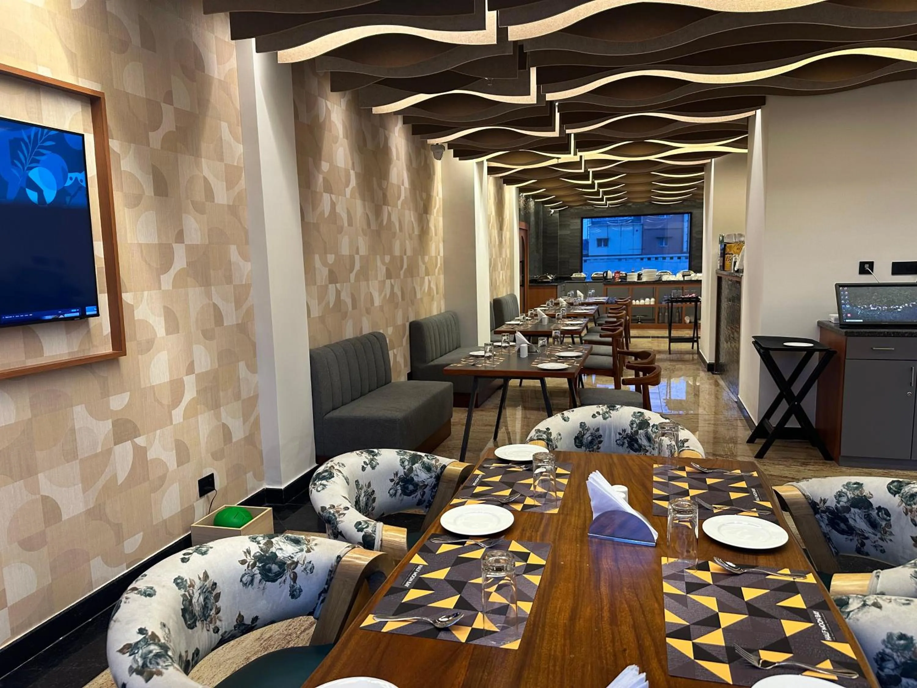 Restaurant/places to eat in The Citi Residenci Hotel, Banskopa