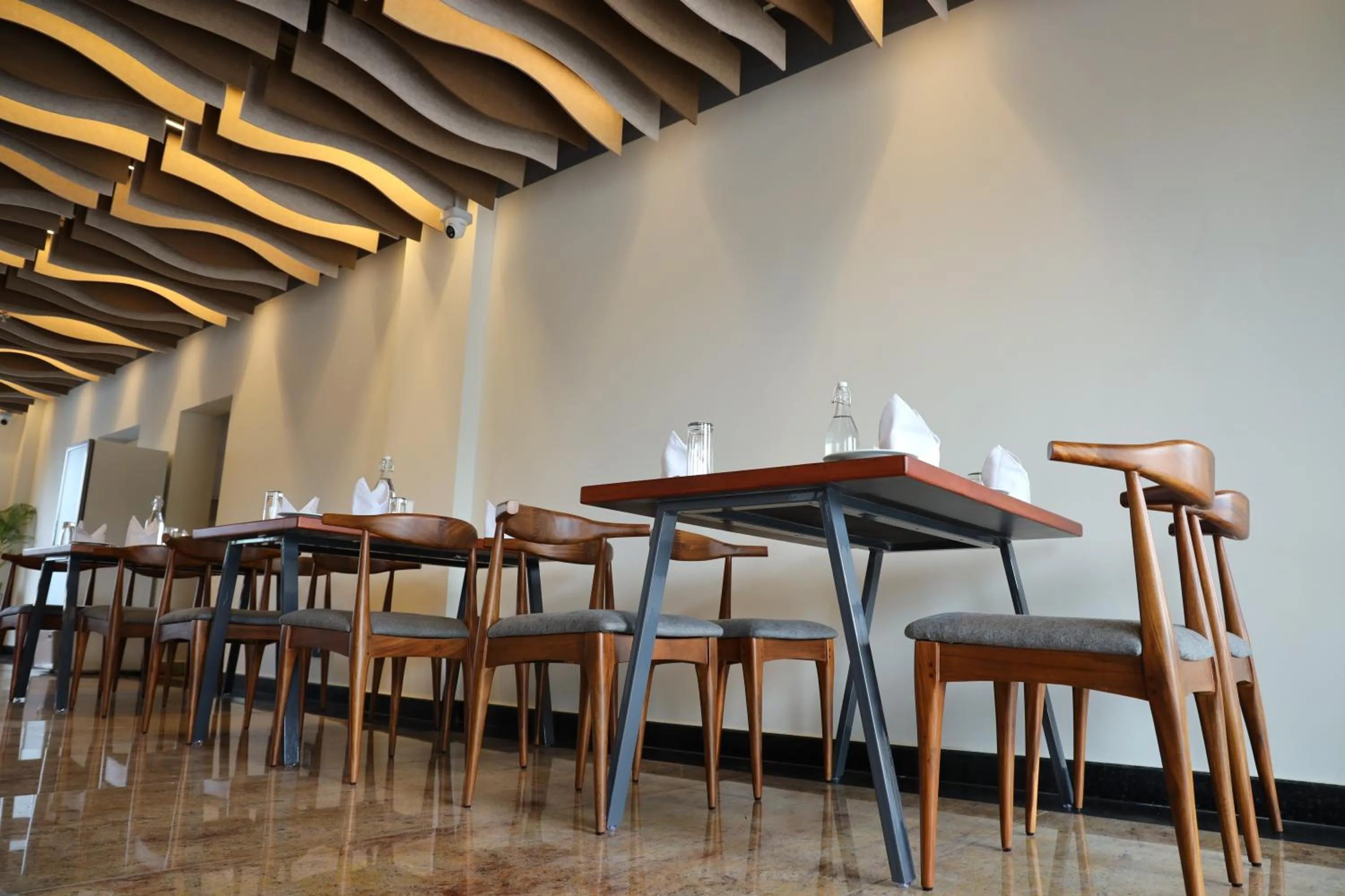 Restaurant/places to eat in The Citi Residenci Hotel, Banskopa