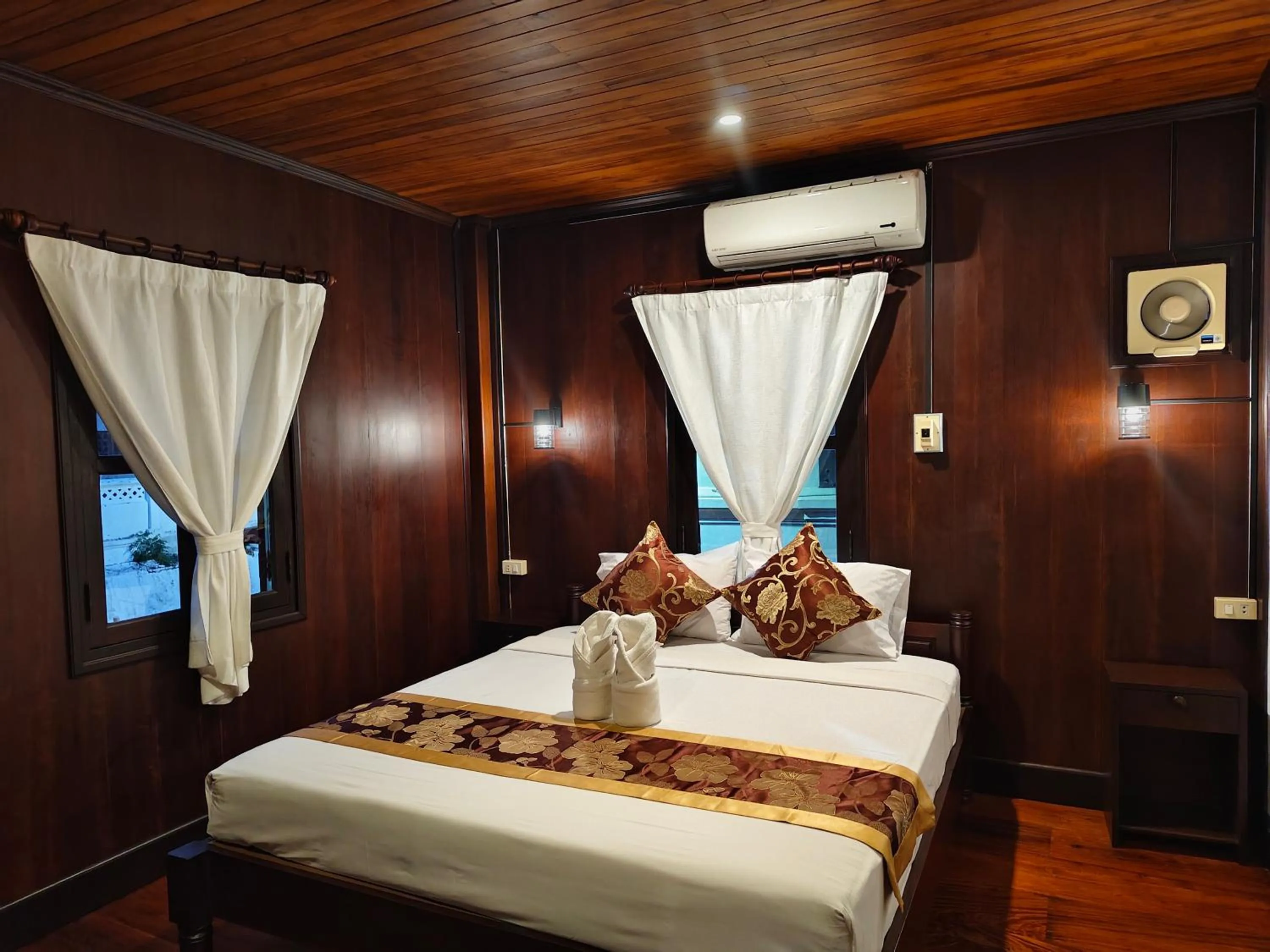 Bedroom, Bed in Bouakham Chanthasack Guesthouse